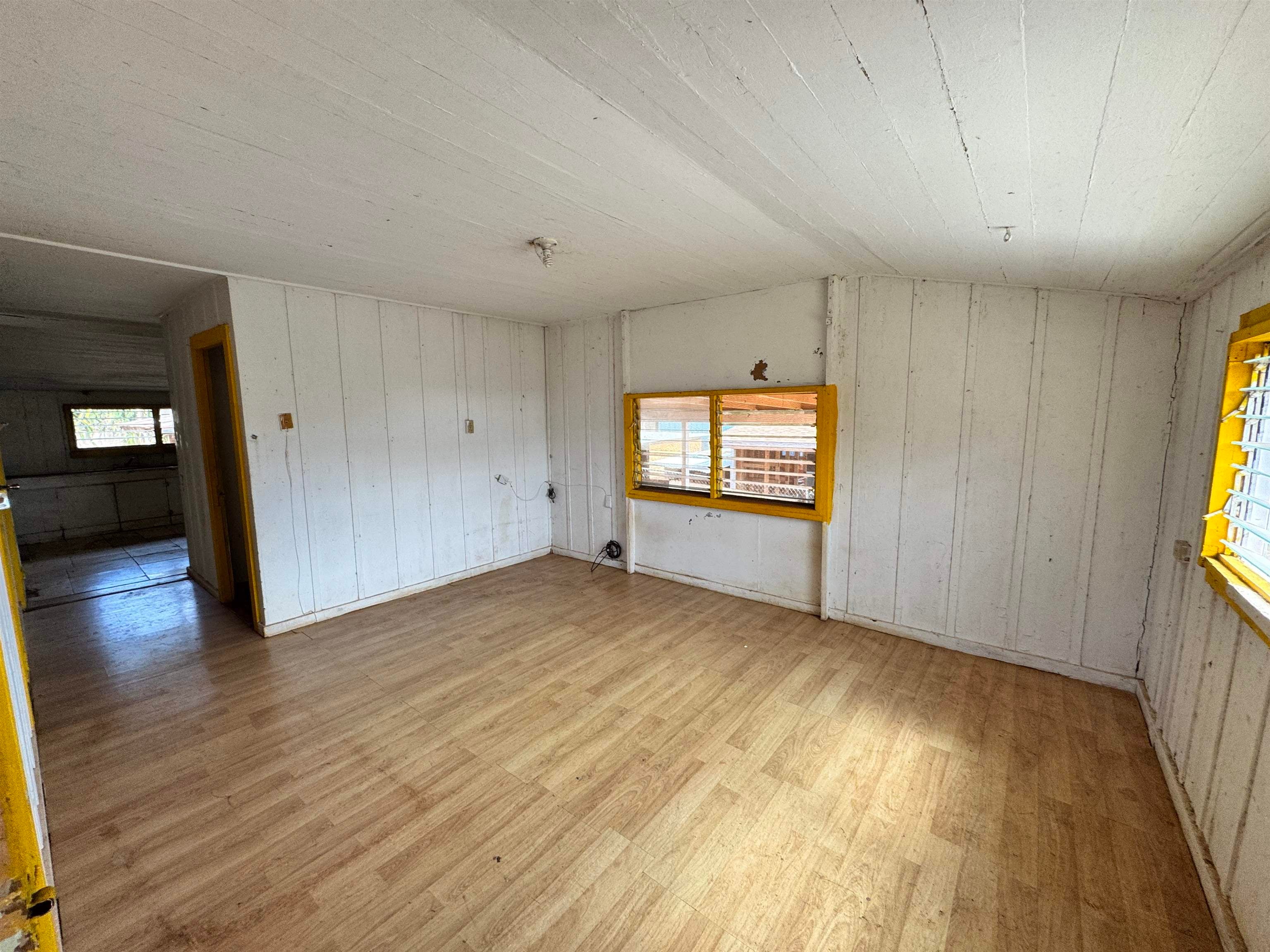 1810 Epane St 50