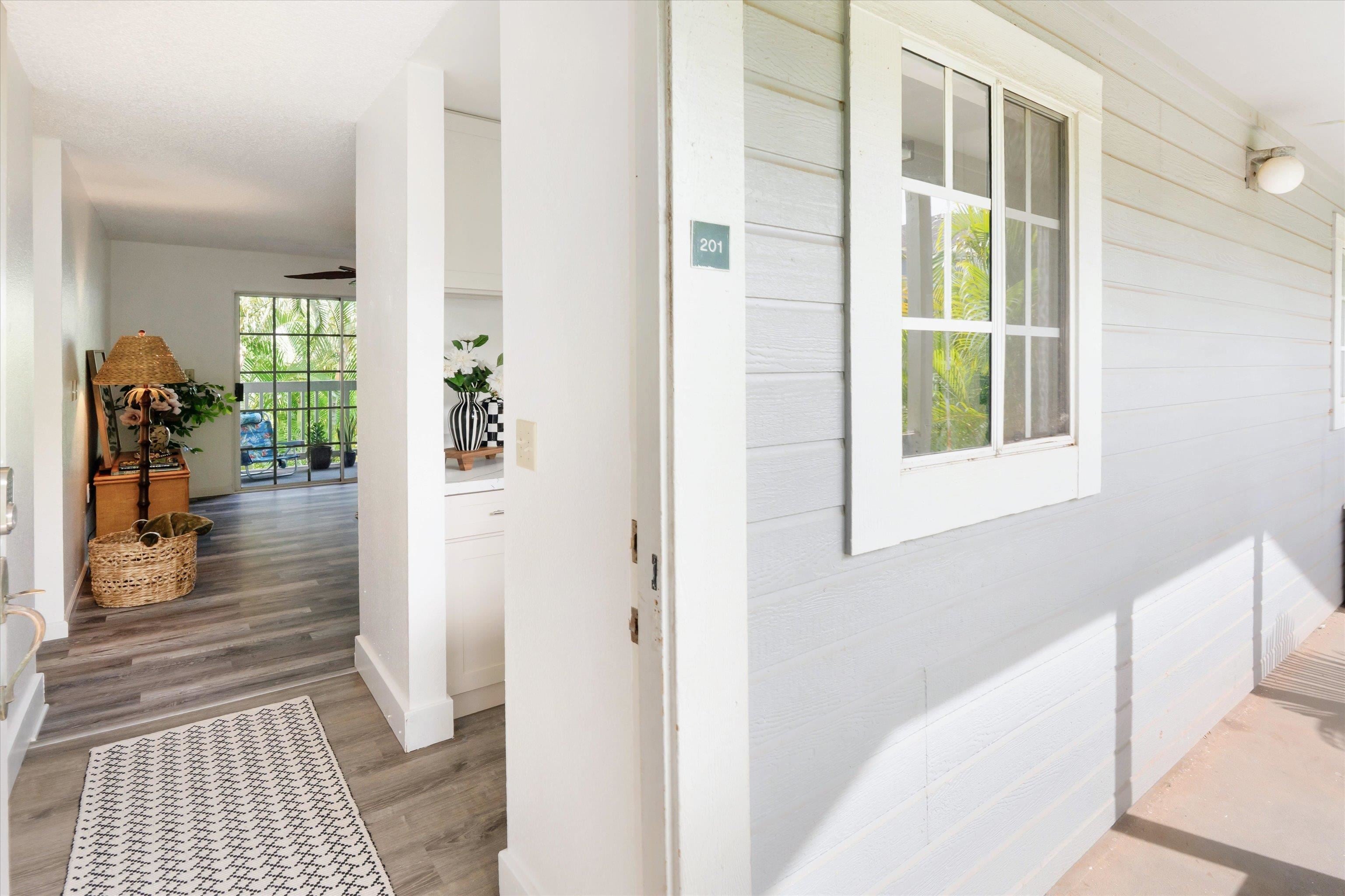 160 Keonekai Rd 27-201