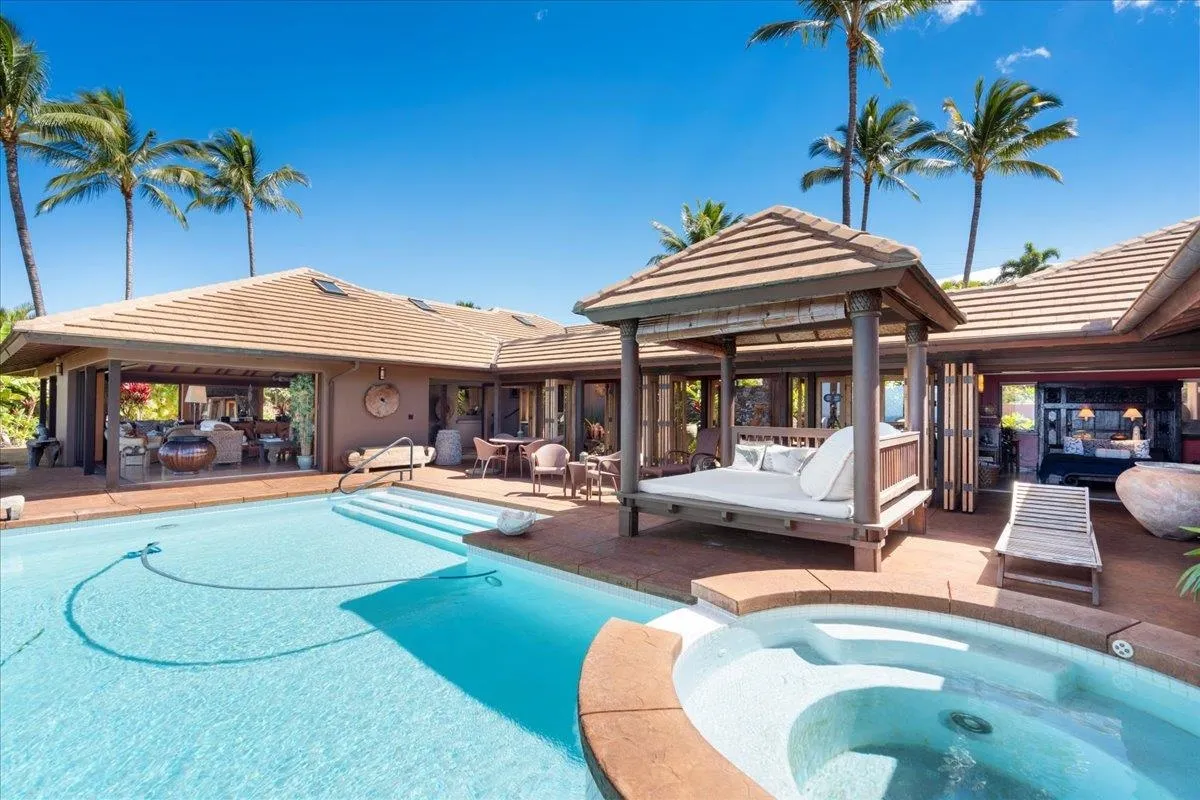 Lahaina, Hawaii 96761, United States, 4 Bedrooms Bedrooms, ,5 BathroomsBathrooms,Residential,Active,100083