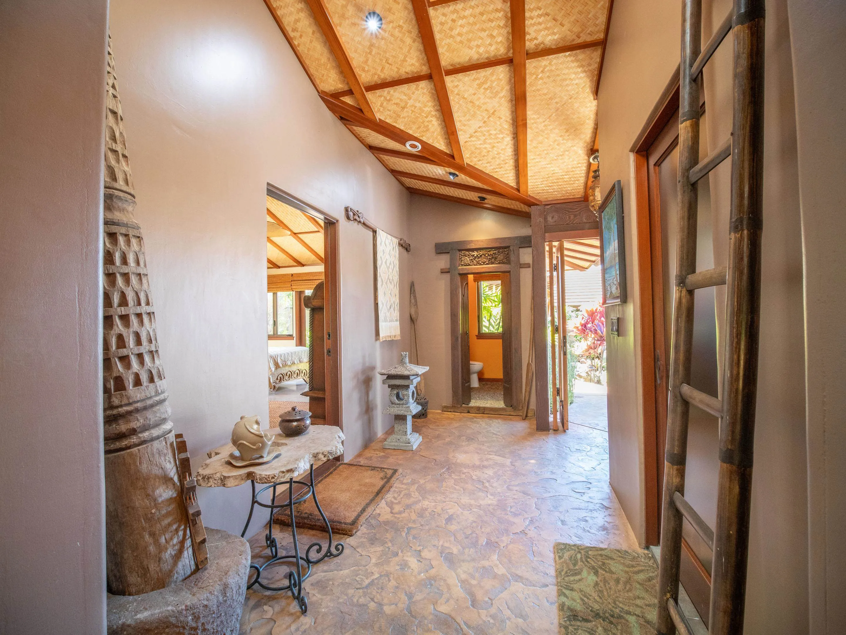 Lahaina, Hawaii 96761, United States, 4 Bedrooms Bedrooms, ,5 BathroomsBathrooms,Residential,Active,100083