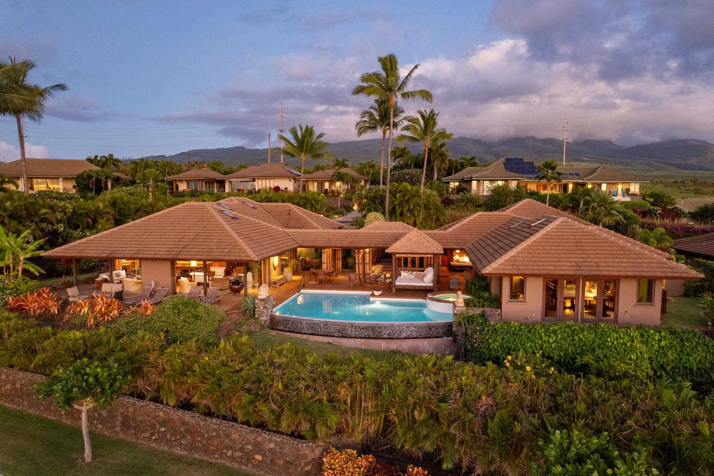 Lahaina, Hawaii 96761, United States, 4 Bedrooms Bedrooms, ,5 BathroomsBathrooms,Residential,Active,100083