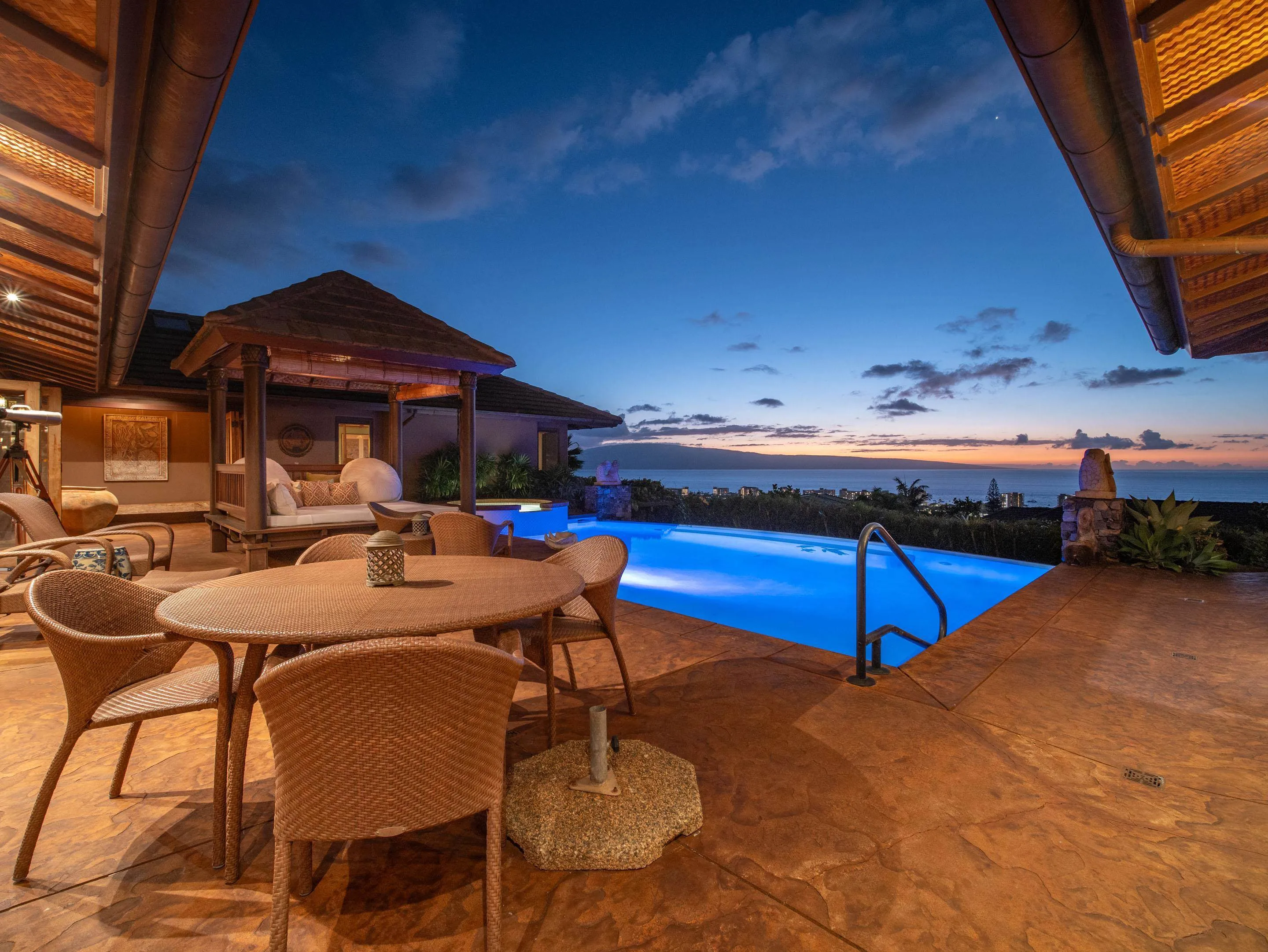 Lahaina, Hawaii 96761, United States, 4 Bedrooms Bedrooms, ,5 BathroomsBathrooms,Residential,Active,100083