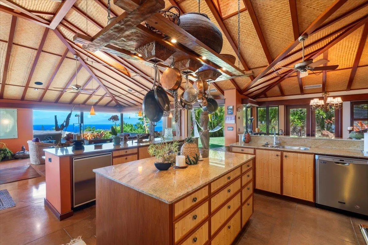 Lahaina, Hawaii 96761, United States, 4 Bedrooms Bedrooms, ,5 BathroomsBathrooms,Residential,Active,100083