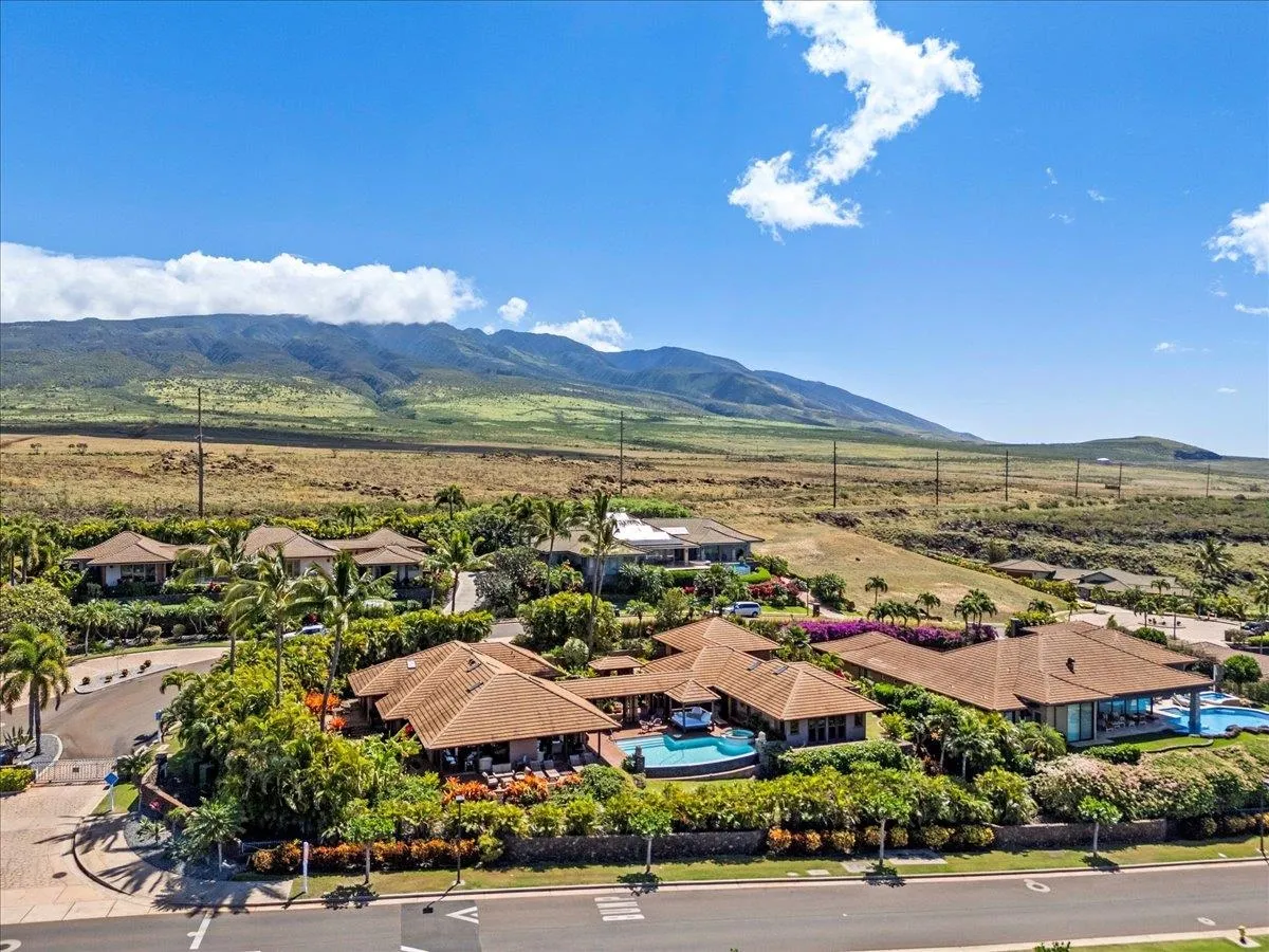 Lahaina, Hawaii 96761, United States, 4 Bedrooms Bedrooms, ,5 BathroomsBathrooms,Residential,Active,100083