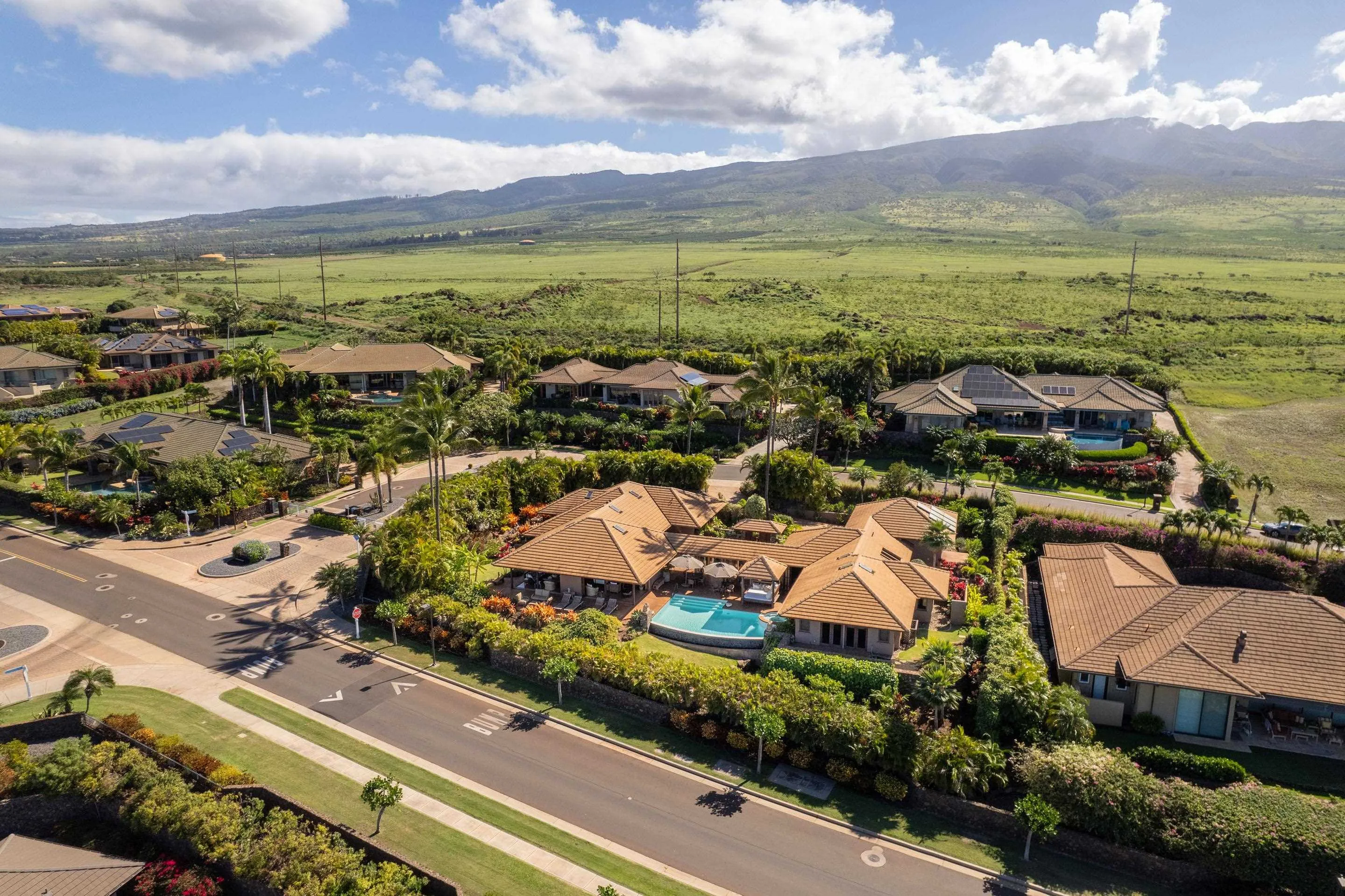 Lahaina, Hawaii 96761, United States, 4 Bedrooms Bedrooms, ,5 BathroomsBathrooms,Residential,Active,100083