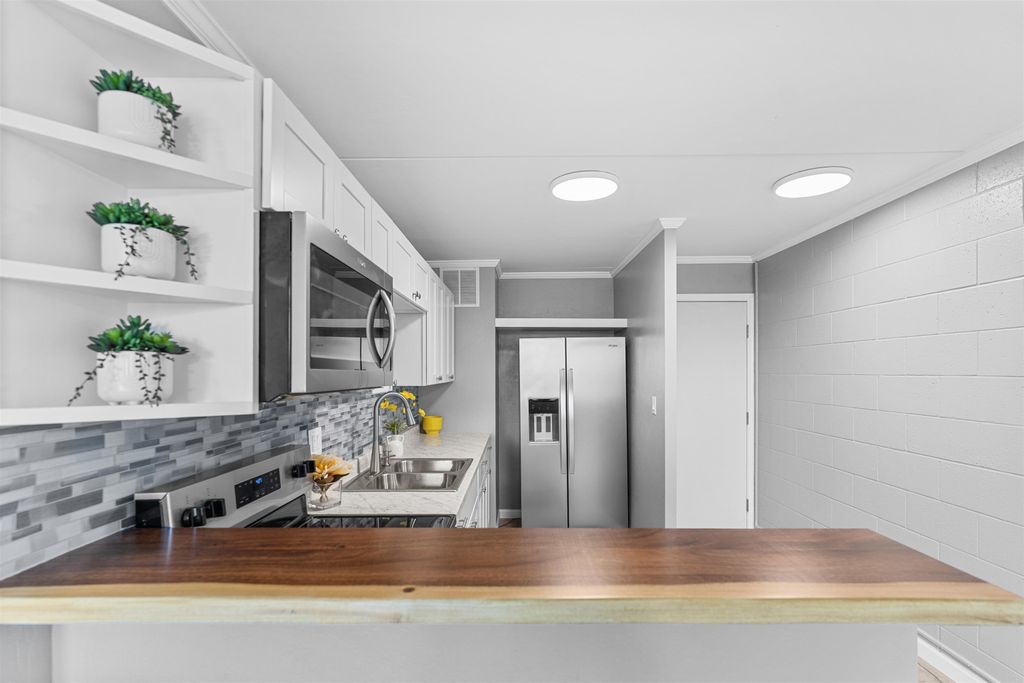 Photo of 111 Kahului Beach Rd #D309, Kahului, HI 96732 (MLS # 407506)