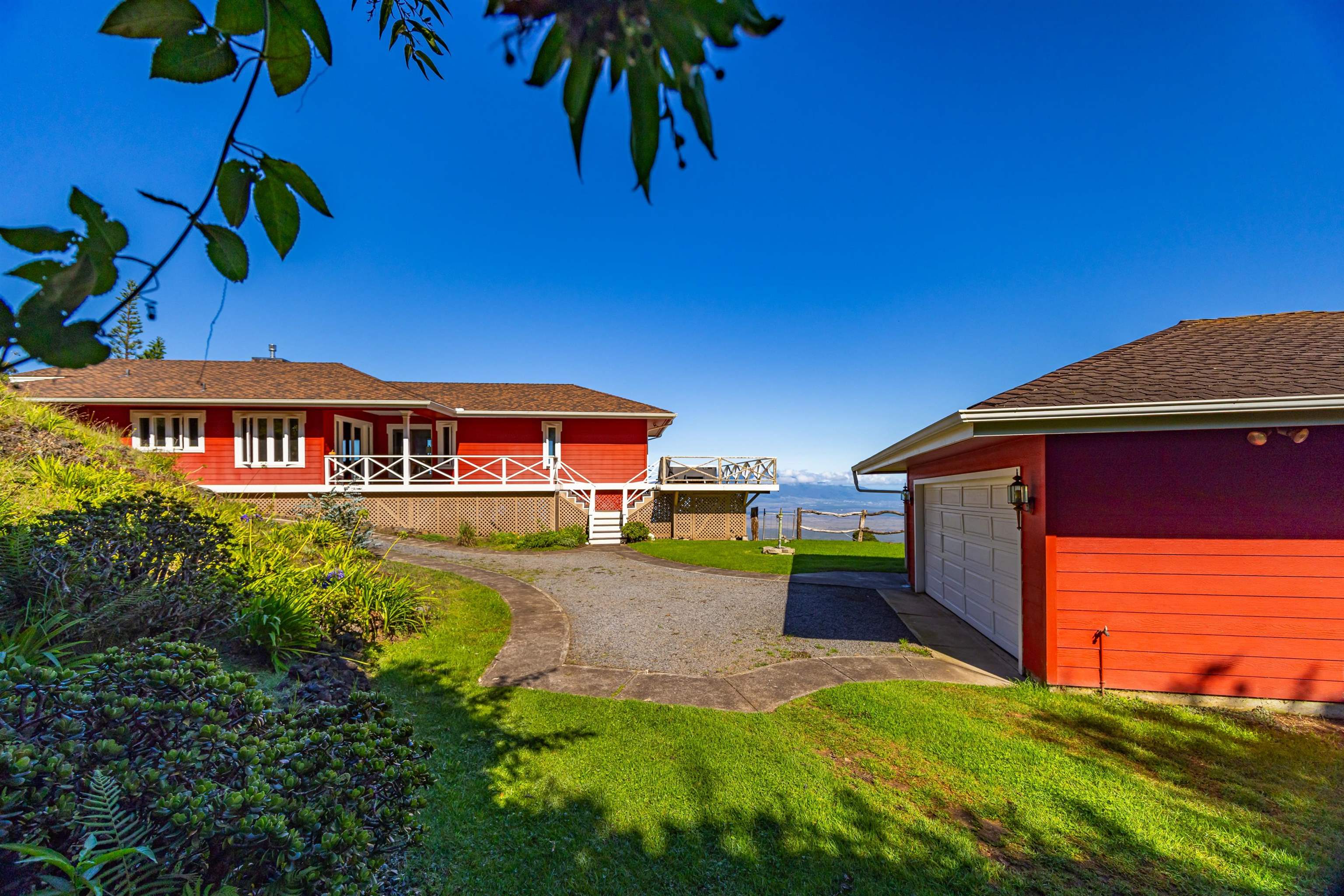 1587 Polipoli Rd
