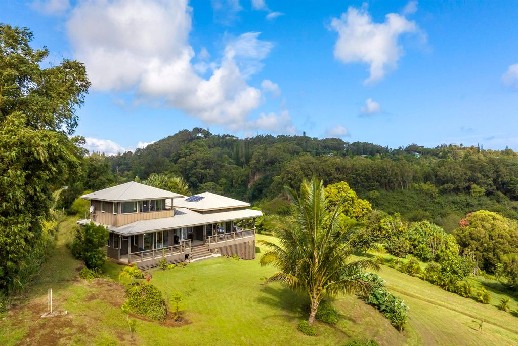 Photo of 41 Leleaka Pl #A, Haiku, HI 96708 (MLS # 406937)