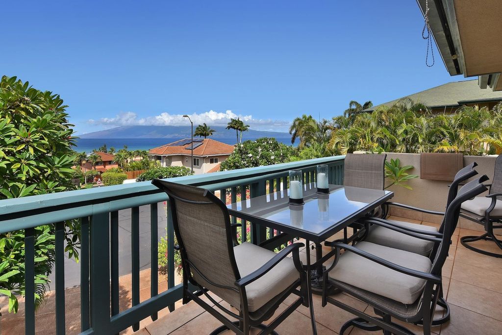 Photo of 14 Fern Pl, Lahaina, HI 96761 (MLS # 407695)