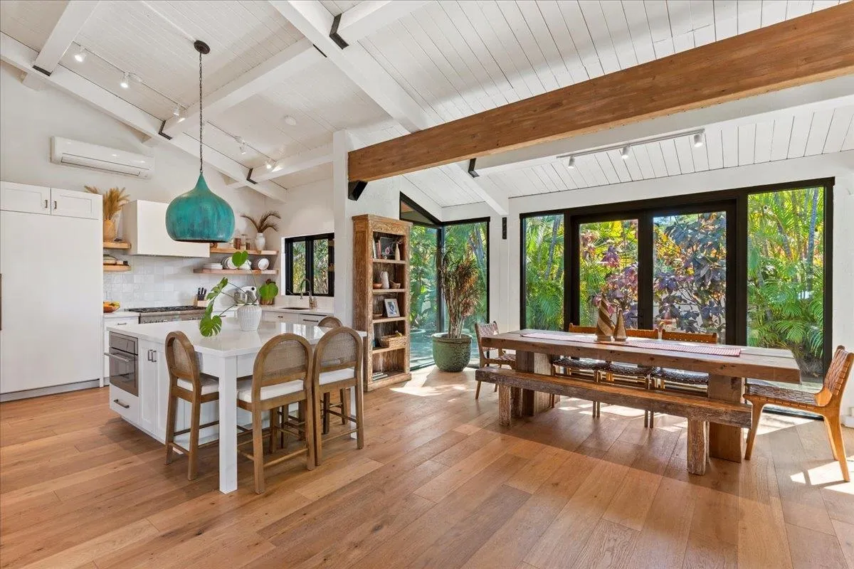 Kihei, Hawaii 96753, United States, 3 Bedrooms Bedrooms, ,3 BathroomsBathrooms,Residential,Active,27575