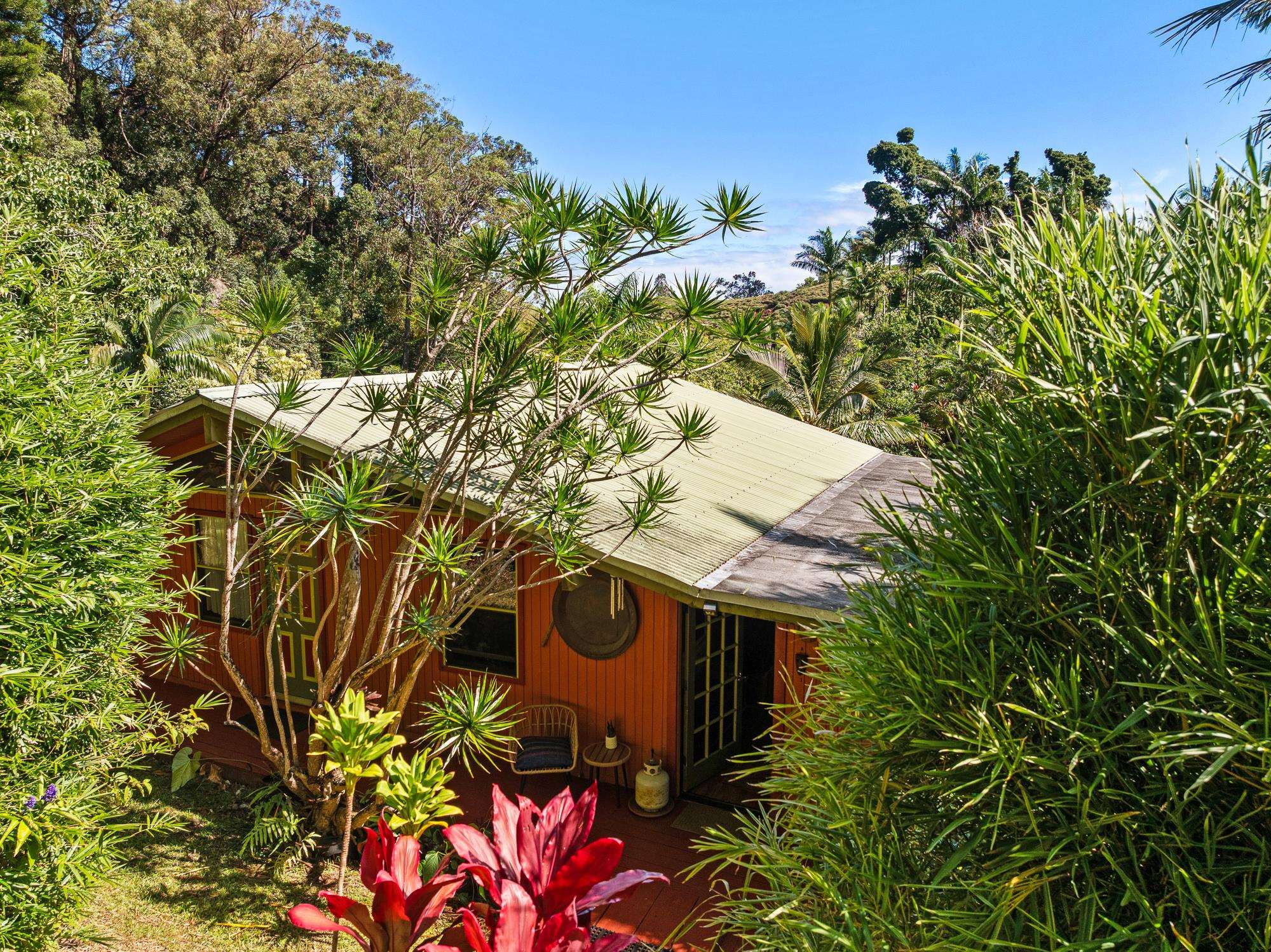 106 Hikiau Rd
