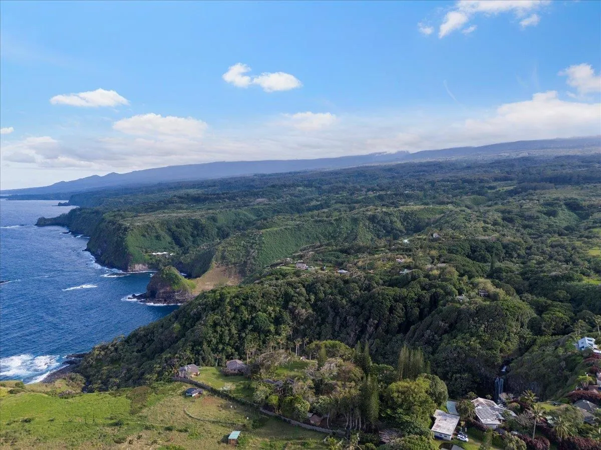 Haiku, Hawaii 96708, United States, 5 Bedrooms Bedrooms, ,4 BathroomsBathrooms,Residential,Active,171901