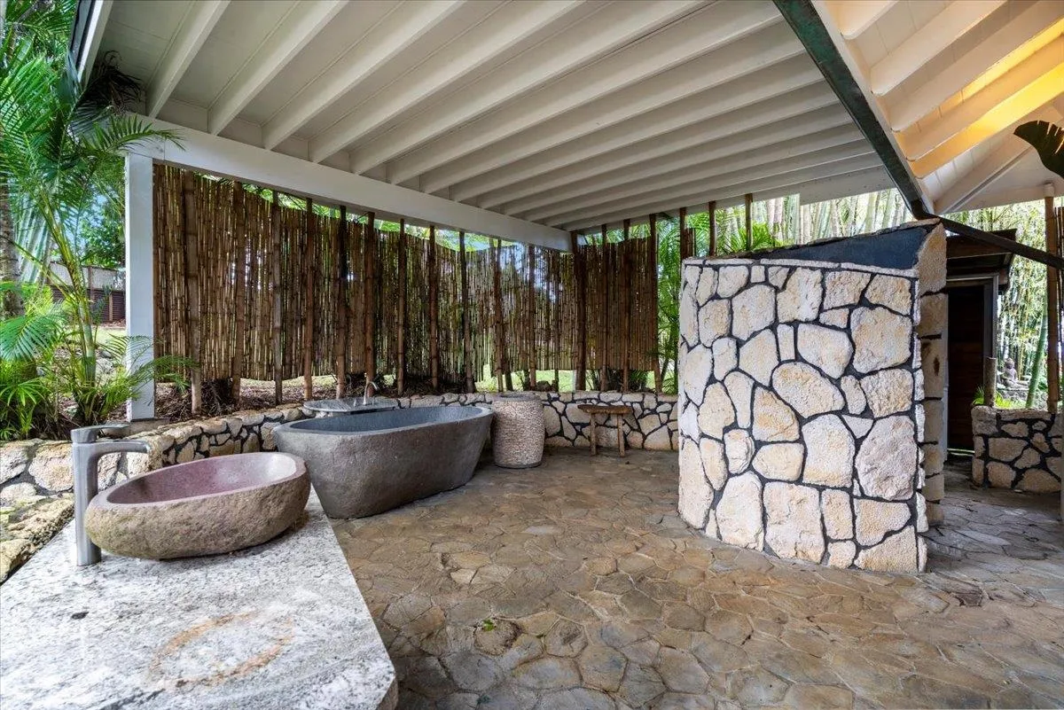 Haiku, Hawaii 96708, United States, 5 Bedrooms Bedrooms, ,4 BathroomsBathrooms,Residential,Active,171901