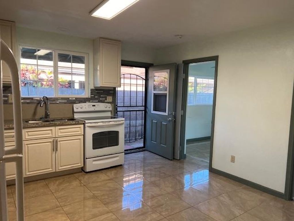Photo of 37 E Papa Ave, Kahului, HI 96732 (MLS # 402499)