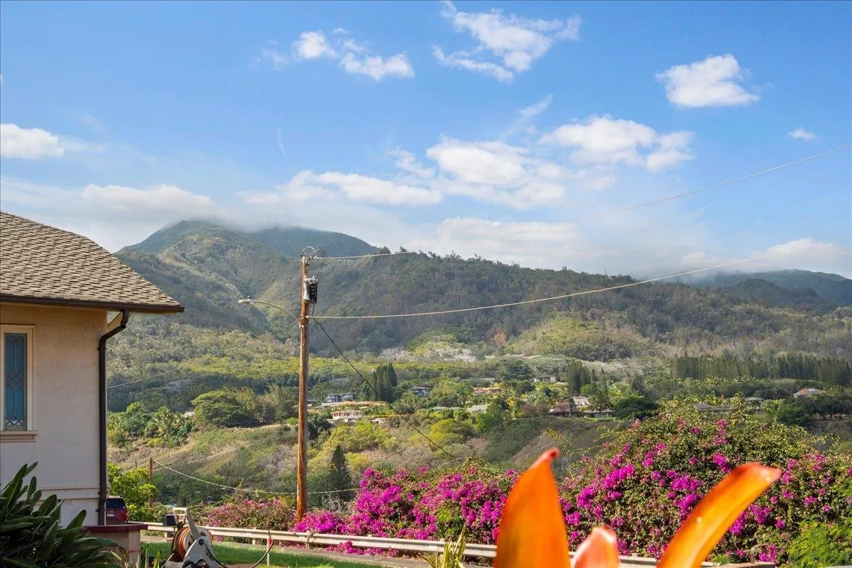 Wailuku, Hawaii 96793, United States, 3 Bedrooms Bedrooms, ,1 BathroomBathrooms,Residential,Active,251532