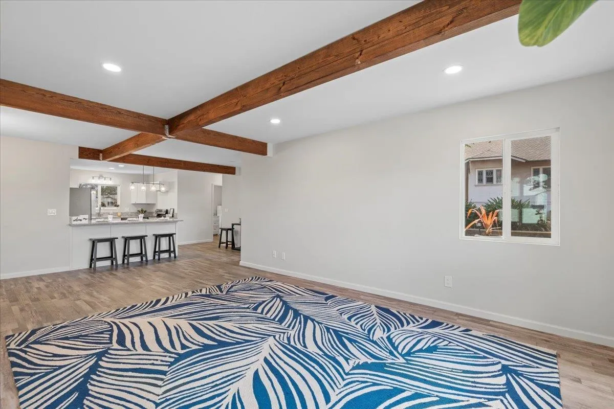 Wailuku, Hawaii 96793, United States, 3 Bedrooms Bedrooms, ,1 BathroomBathrooms,Residential,Active,251532