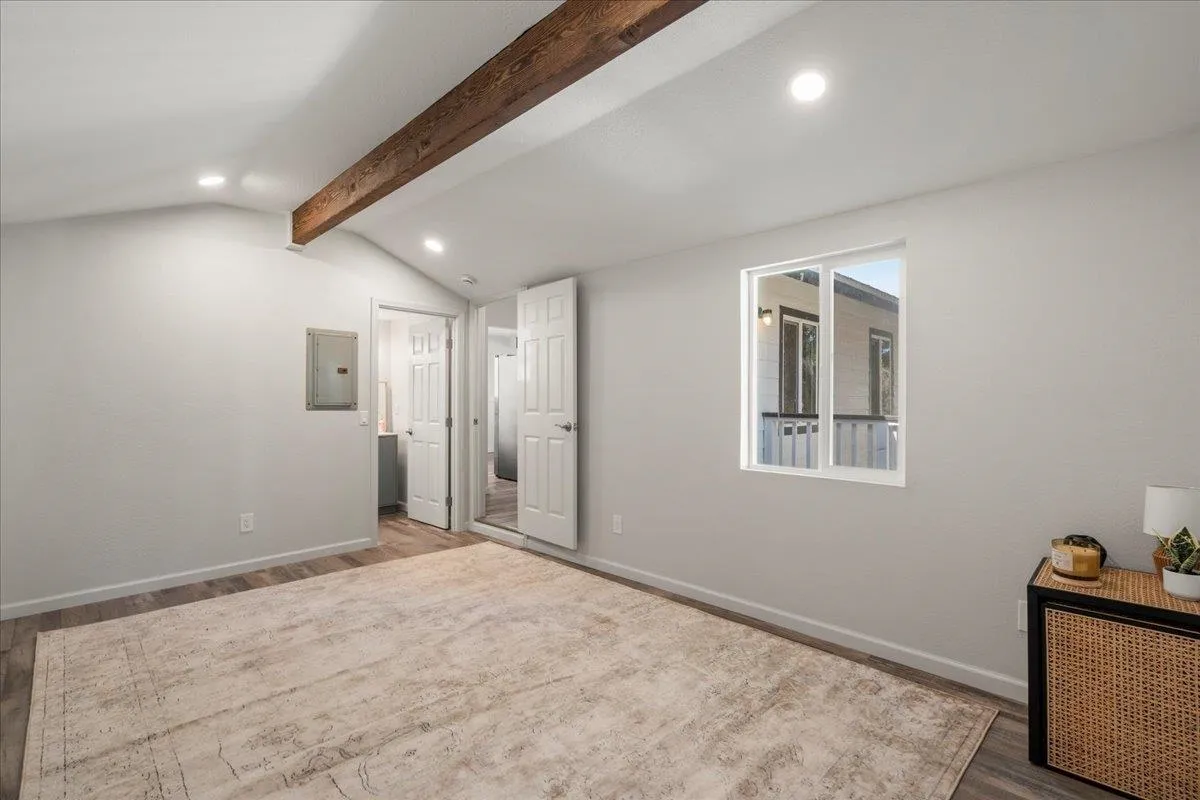 Wailuku, Hawaii 96793, United States, 3 Bedrooms Bedrooms, ,1 BathroomBathrooms,Residential,Active,251532