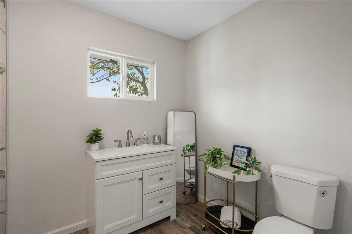 Wailuku, Hawaii 96793, United States, 3 Bedrooms Bedrooms, ,1 BathroomBathrooms,Residential,Active,251532