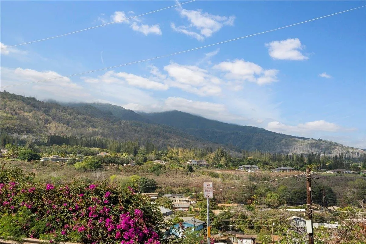 Wailuku, Hawaii 96793, United States, 3 Bedrooms Bedrooms, ,1 BathroomBathrooms,Residential,Active,251532