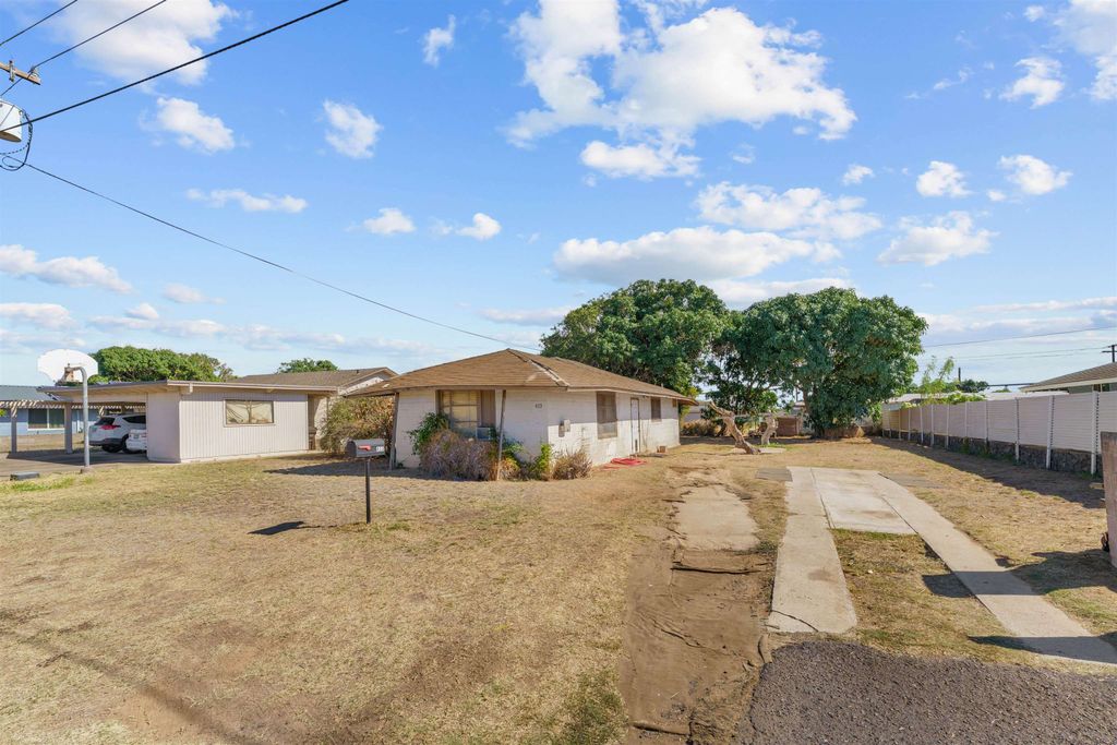 Photo of 433 Kahiki St, Kahului, HI 96732 (MLS # 407682)