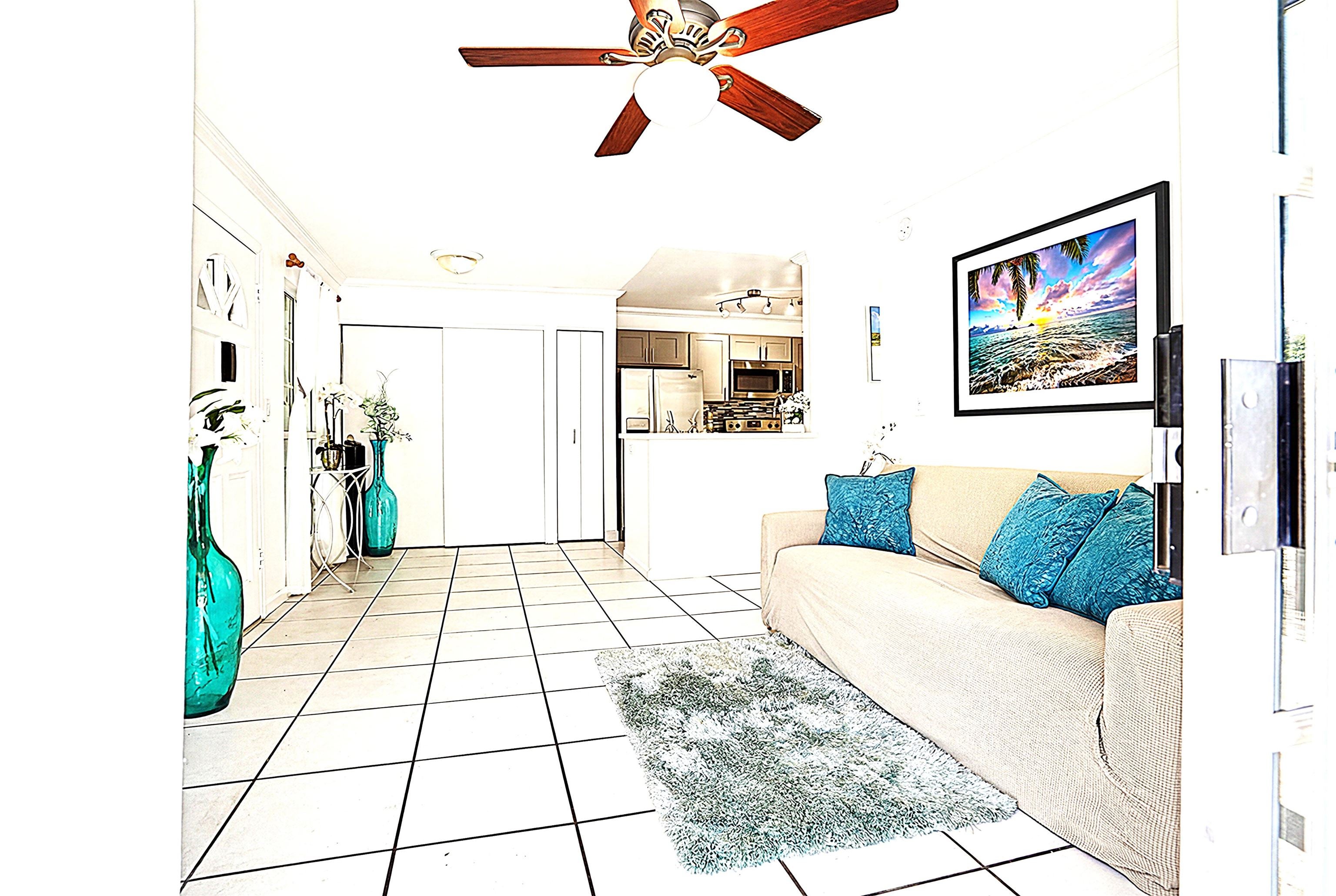 160 Keonekai Rd 1-103