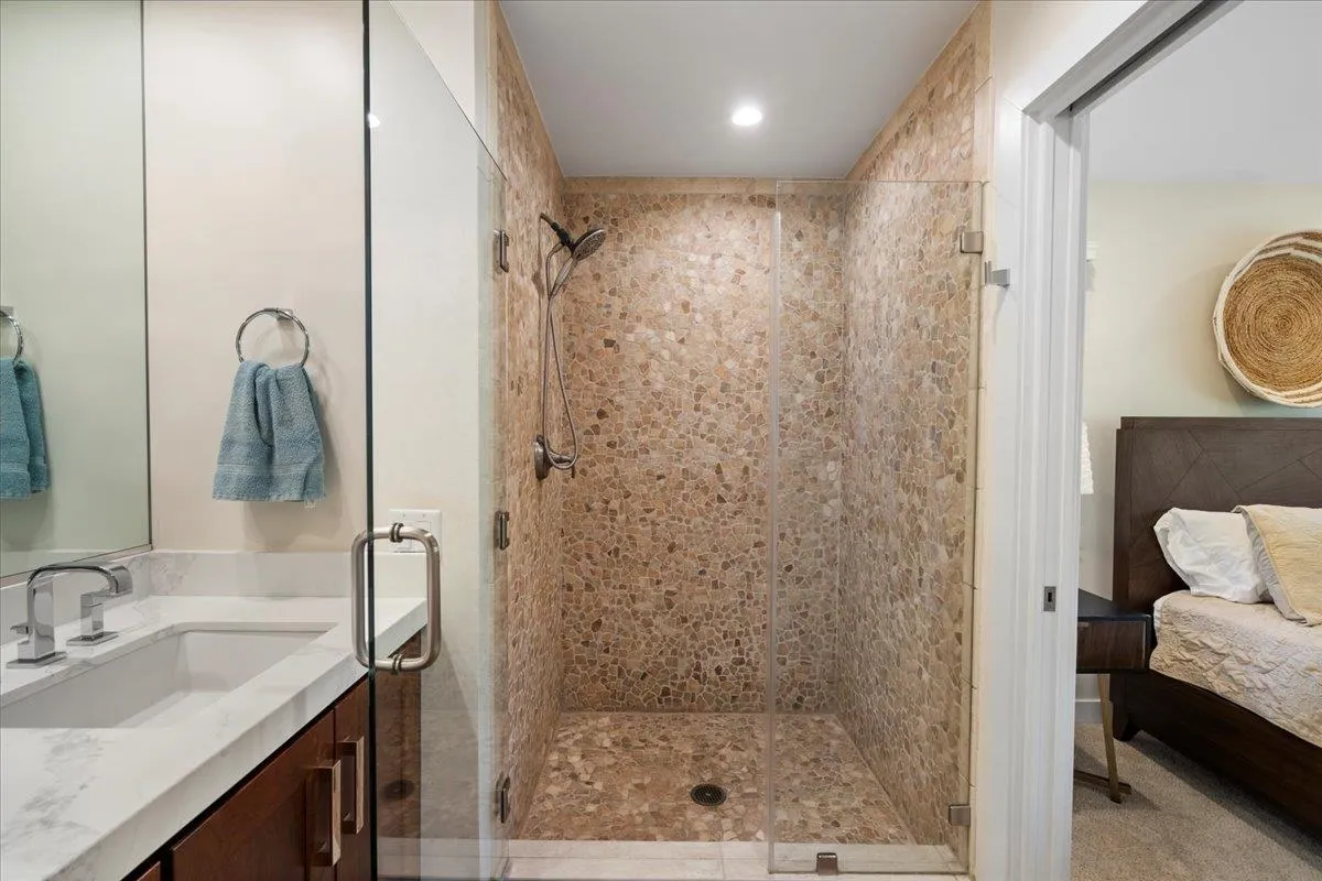 Lahaina, Hawaii 96761, United States, 3 Bedrooms Bedrooms, ,2 BathroomsBathrooms,Residential,Pending,85388