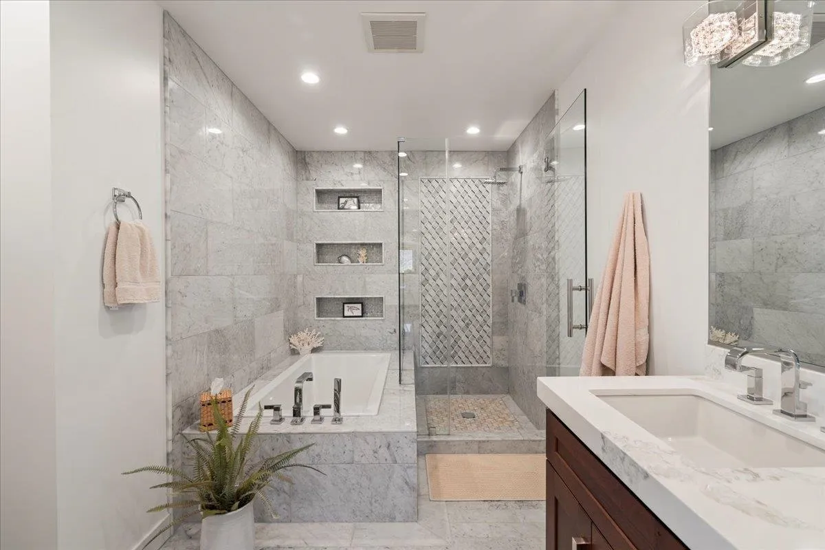 Lahaina, Hawaii 96761, United States, 3 Bedrooms Bedrooms, ,2 BathroomsBathrooms,Residential,Pending,85388