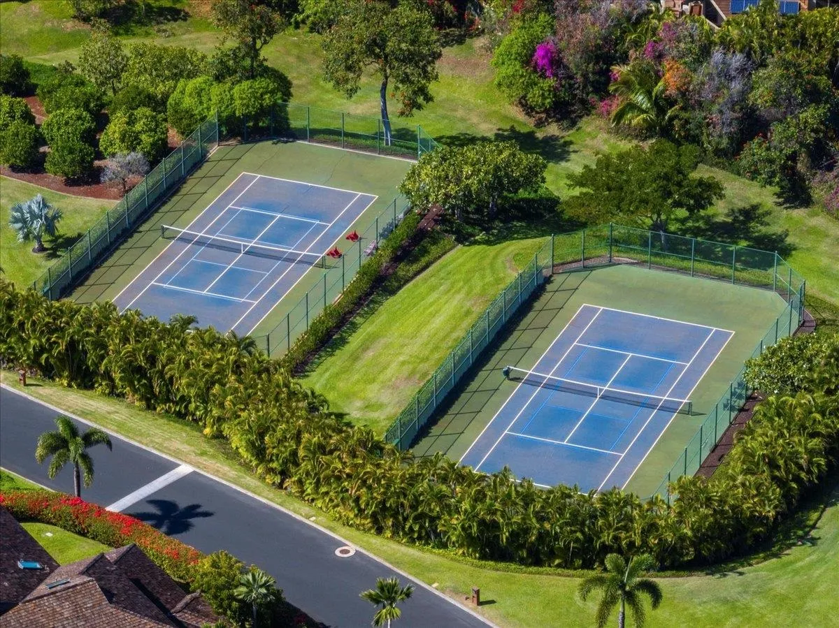 Lahaina, Hawaii 96761, United States, 3 Bedrooms Bedrooms, ,2 BathroomsBathrooms,Residential,Pending,85388