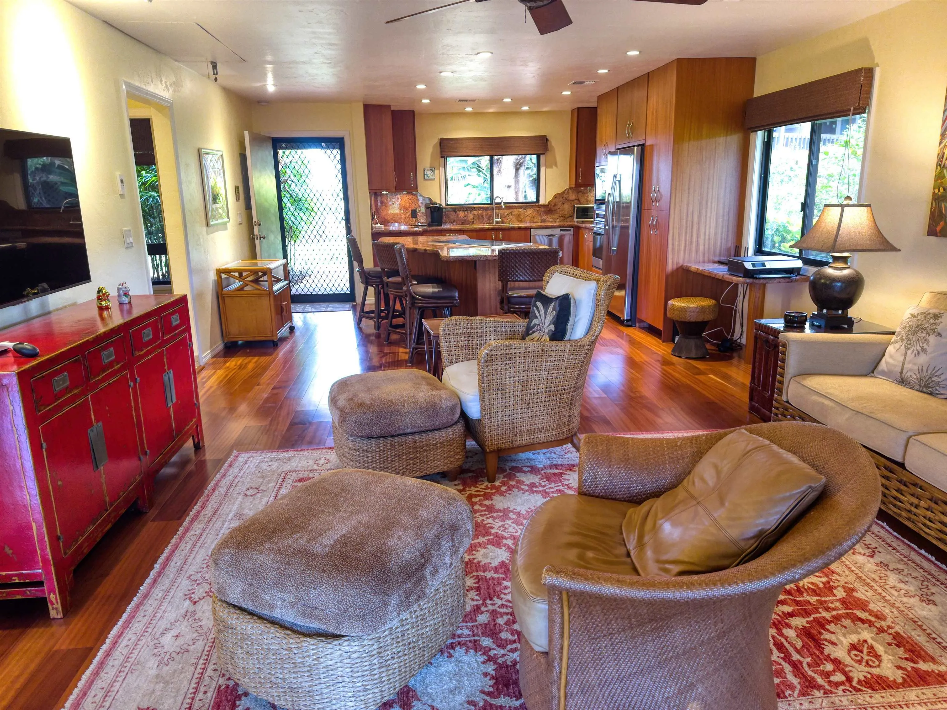 Lahaina, Hawaii 96761, United States, 2 Bedrooms Bedrooms, ,2 BathroomsBathrooms,Residential,Active,142294