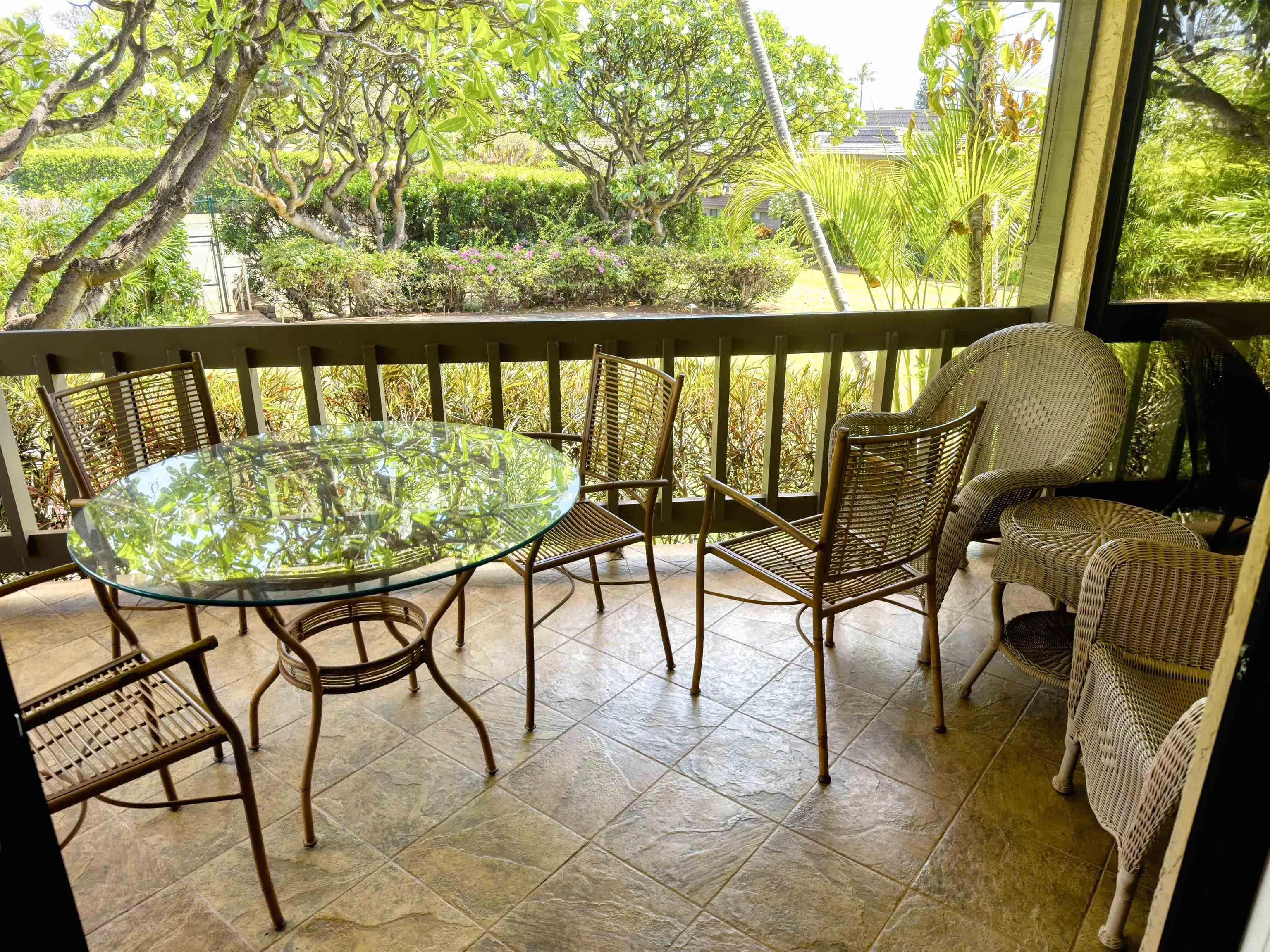 Lahaina, Hawaii 96761, United States, 2 Bedrooms Bedrooms, ,2 BathroomsBathrooms,Residential,Active,142294