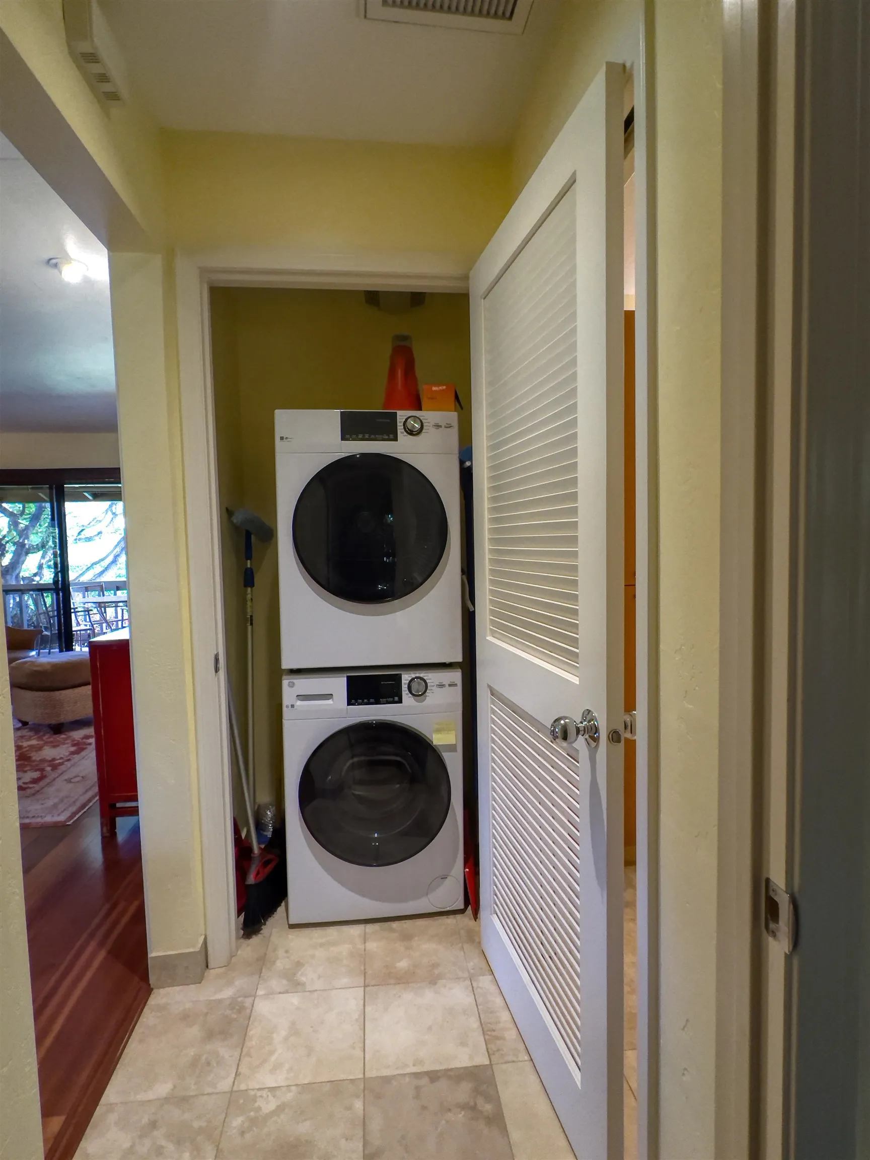 Lahaina, Hawaii 96761, United States, 2 Bedrooms Bedrooms, ,2 BathroomsBathrooms,Residential,Active,142294