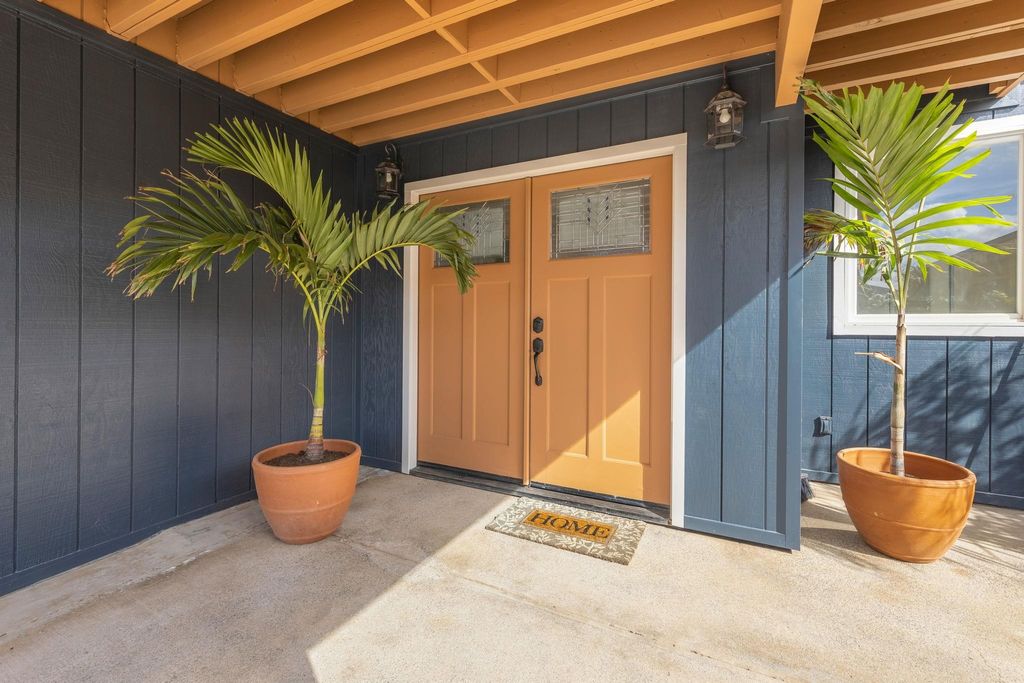 Photo of 180 Hoomoku St, Kahului, HI 96732 (MLS # 407135)