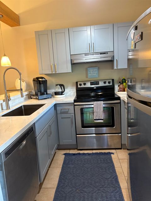 15 Kulanihakoi St 18F Kihei HI 96753