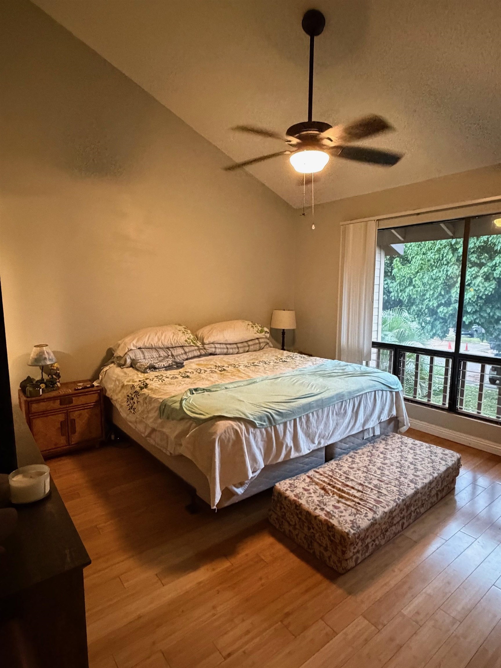 15 Kulanihakoi St 18F
