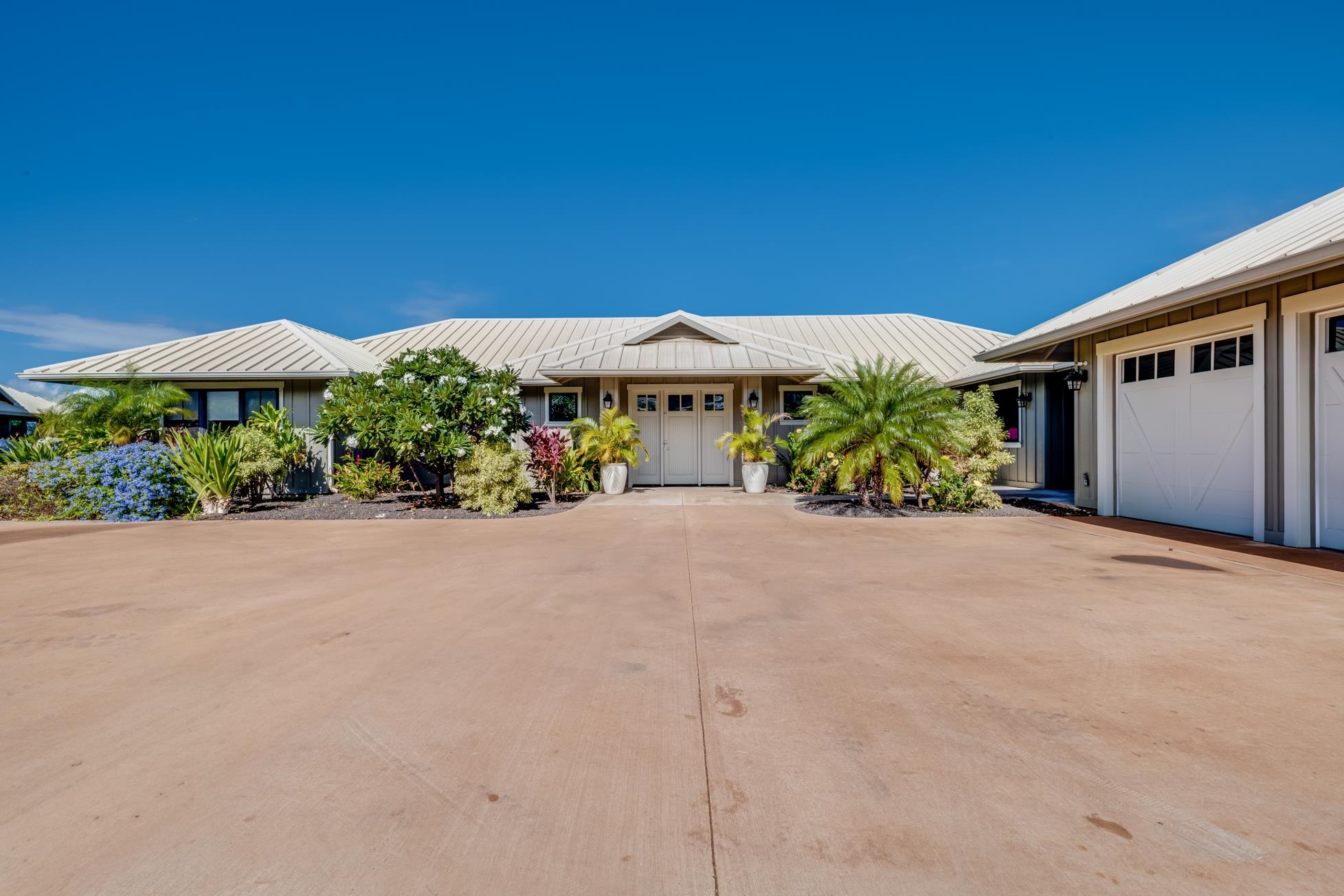 2600 Aina Mahiai St
