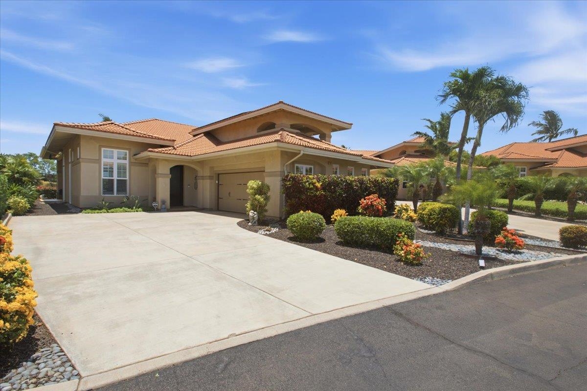 2451 Umeke Cir