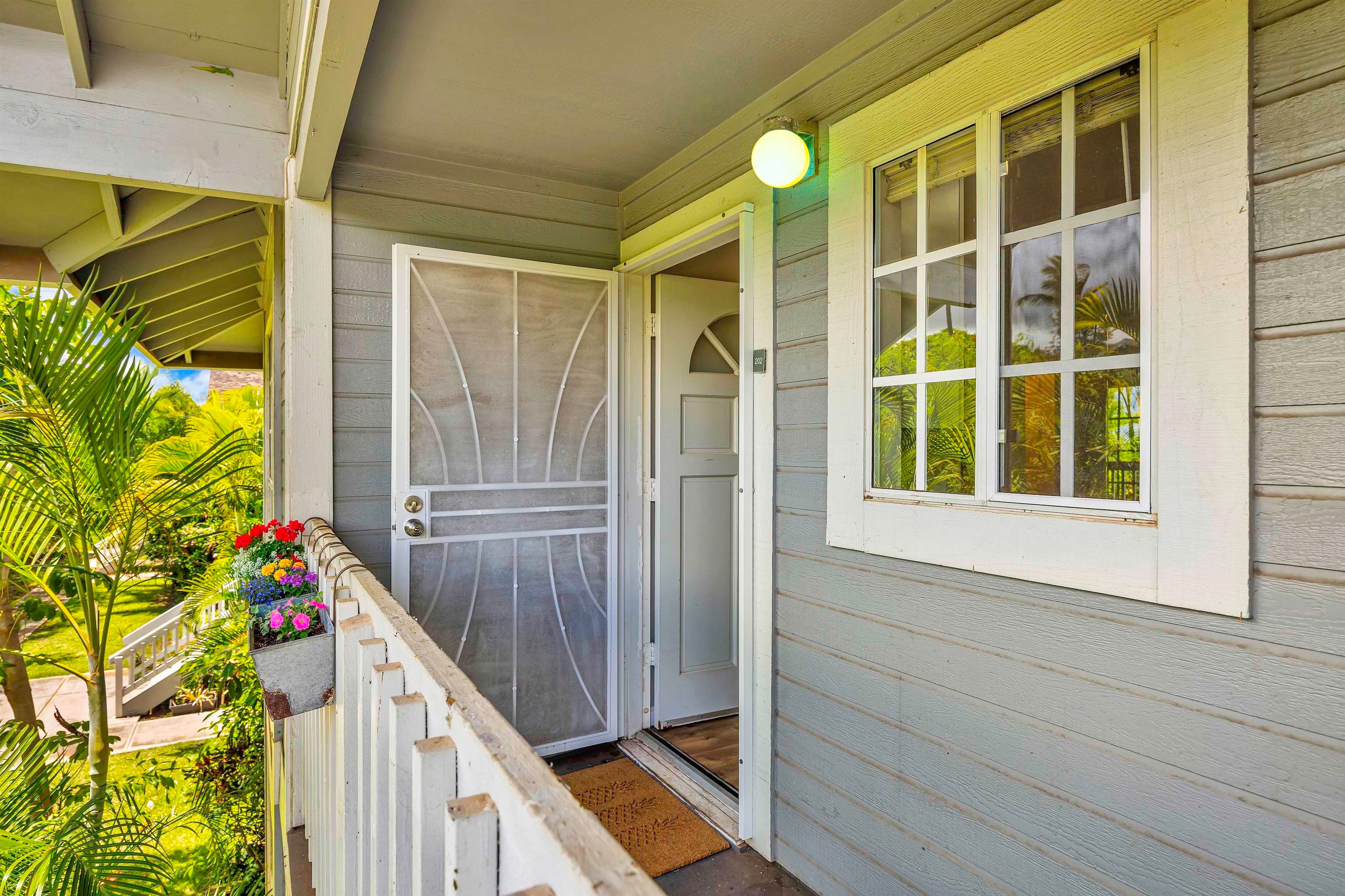 160 Keonekai Rd 24-202