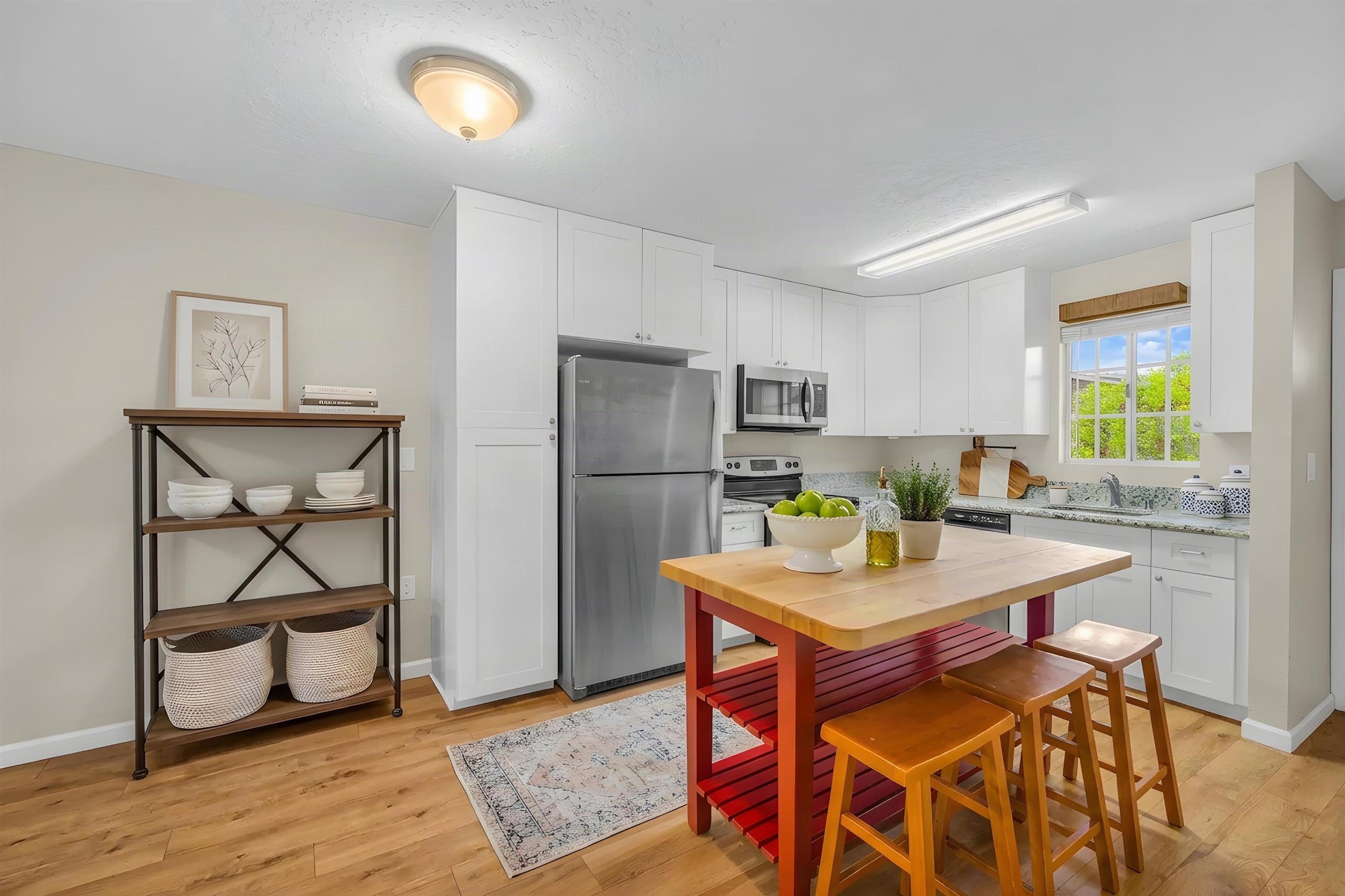 160 Keonekai Rd 24-202