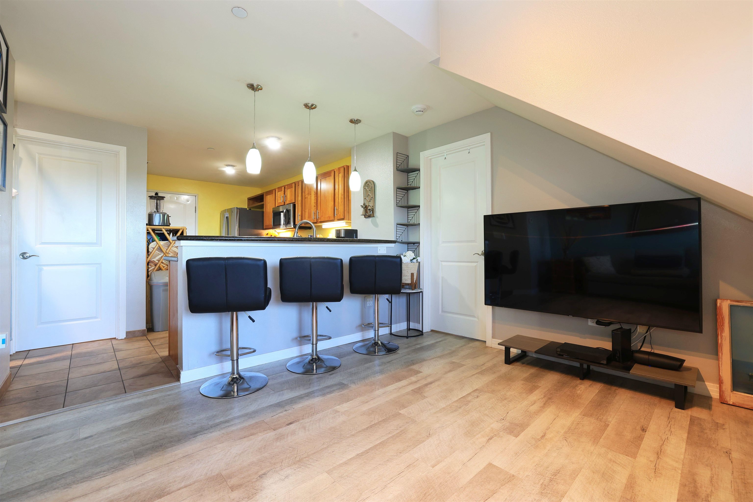 3706 Lower Honoapiilani Rd D43