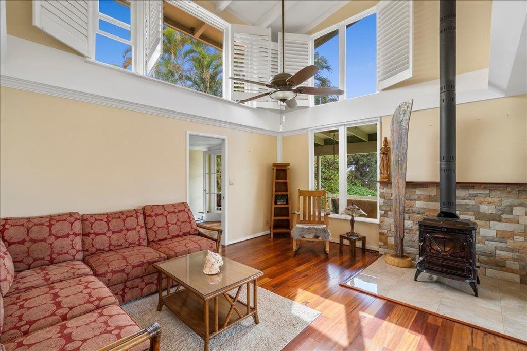 Photo of 35 Kau St, Kula, HI 96790 (MLS # 406957)