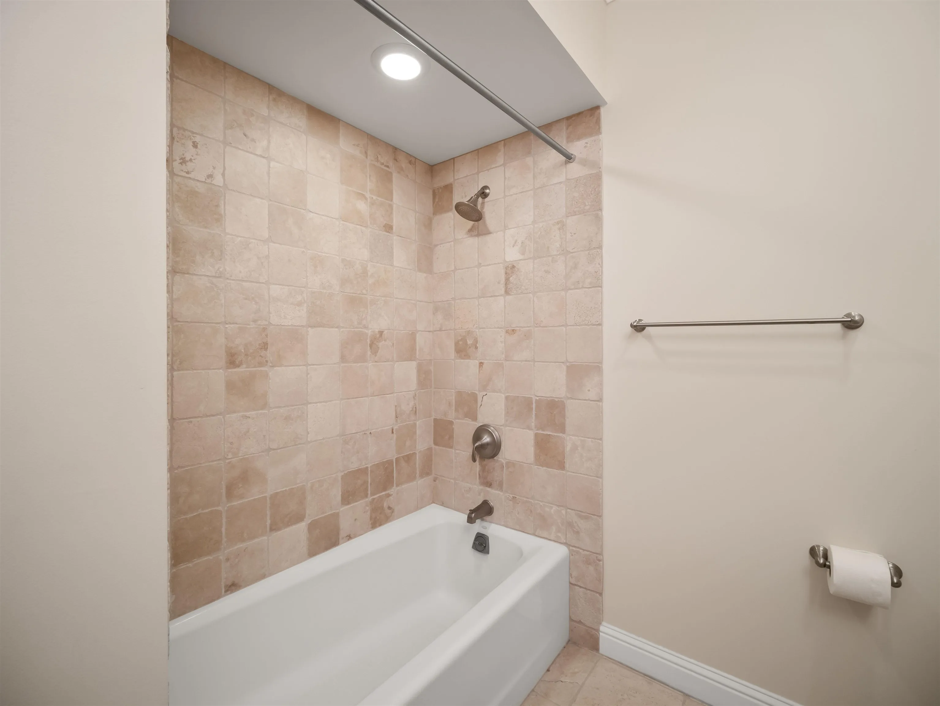 Kihei, Hawaii 96753, United States, 3 Bedrooms Bedrooms, ,3 BathroomsBathrooms,Residential,Active,236016