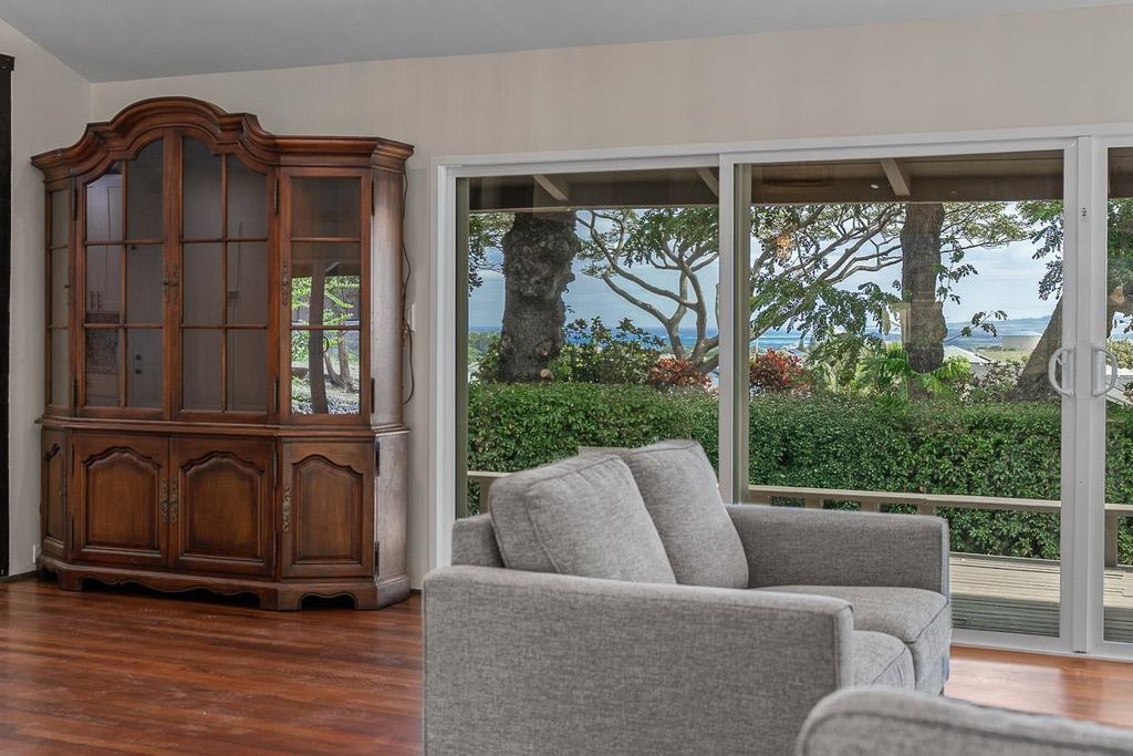 Photo of 549 Honoapiilani Hwy, Wailuku, HI 96793 (MLS # 408124)