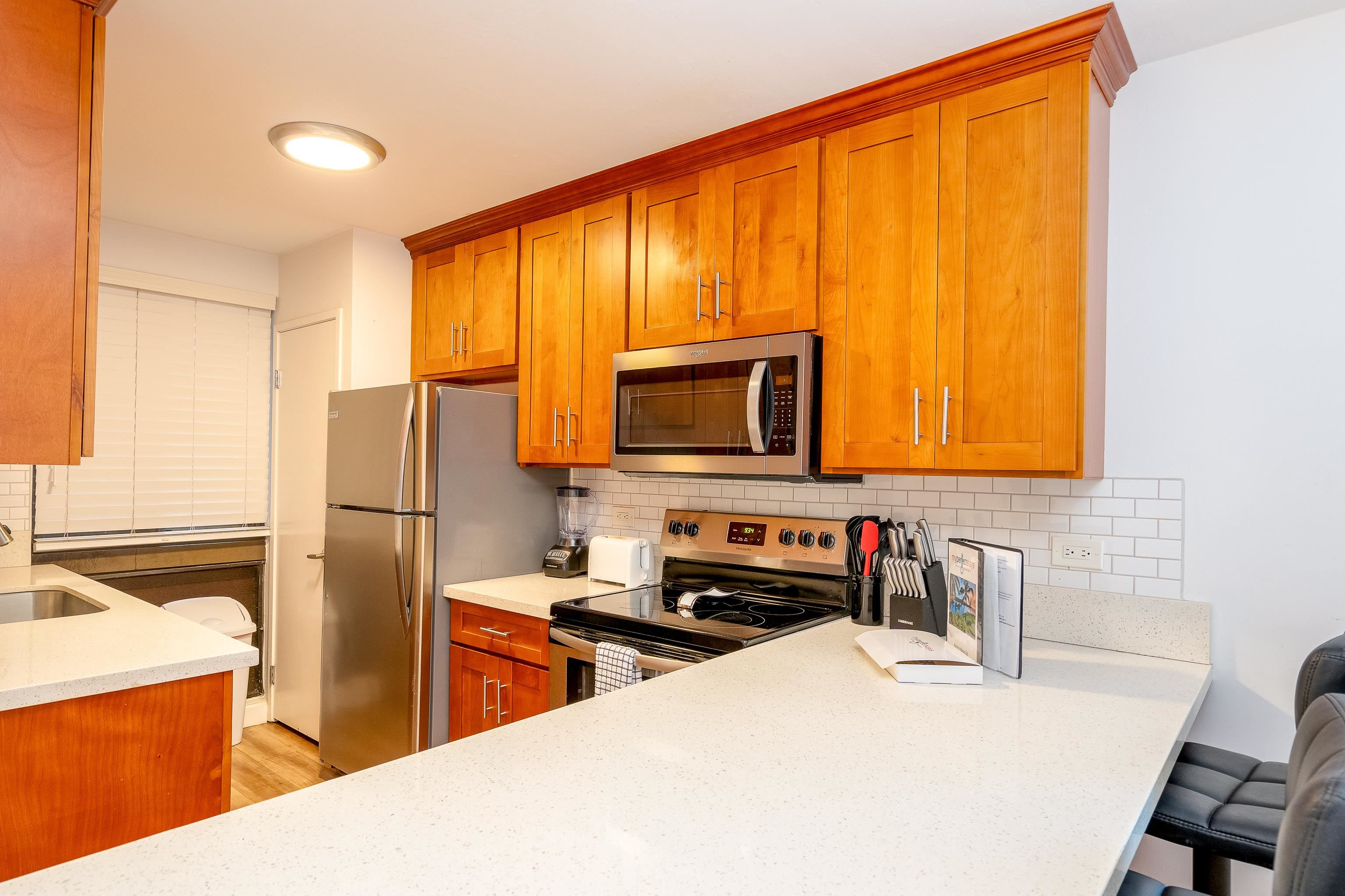 4310 Lower Honoapiilani Rd 220