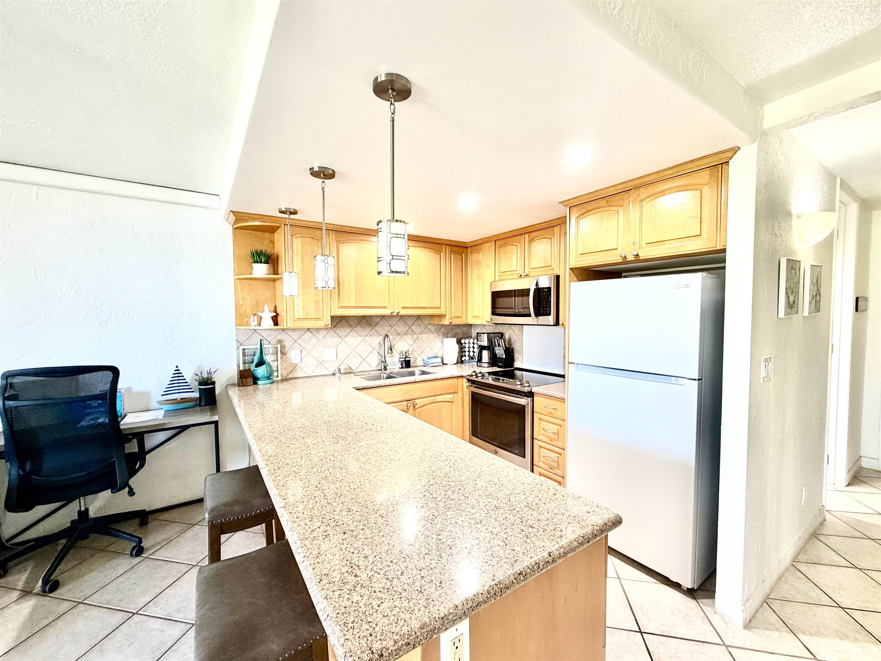 3543 Lower Honoapiilani Rd E-206