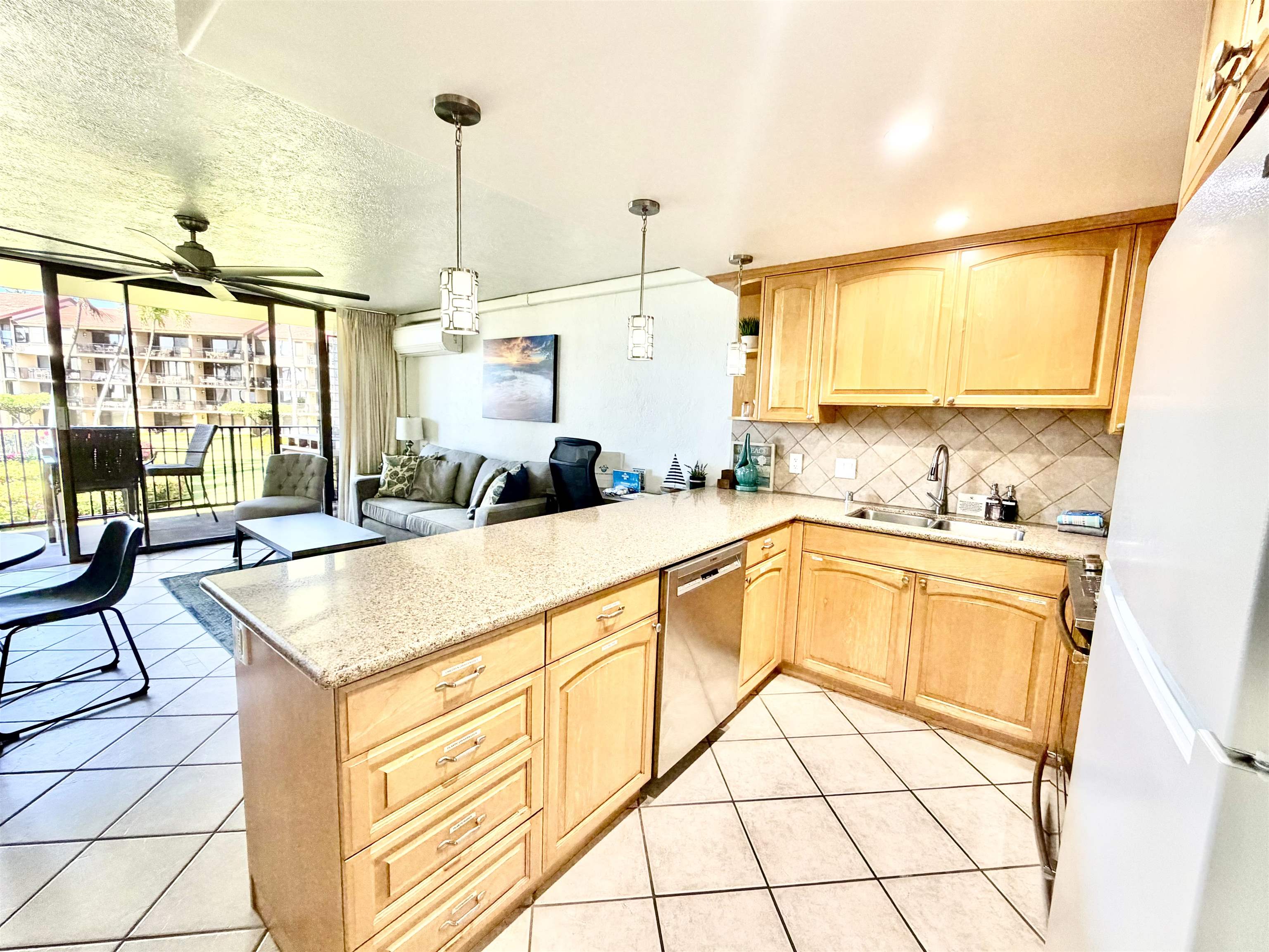 3543 Lower Honoapiilani Rd E-206