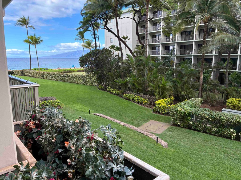 Photo of 2481 Kaanapali Pkwy #220 E, Lahaina, HI 96761 (MLS # 408055)