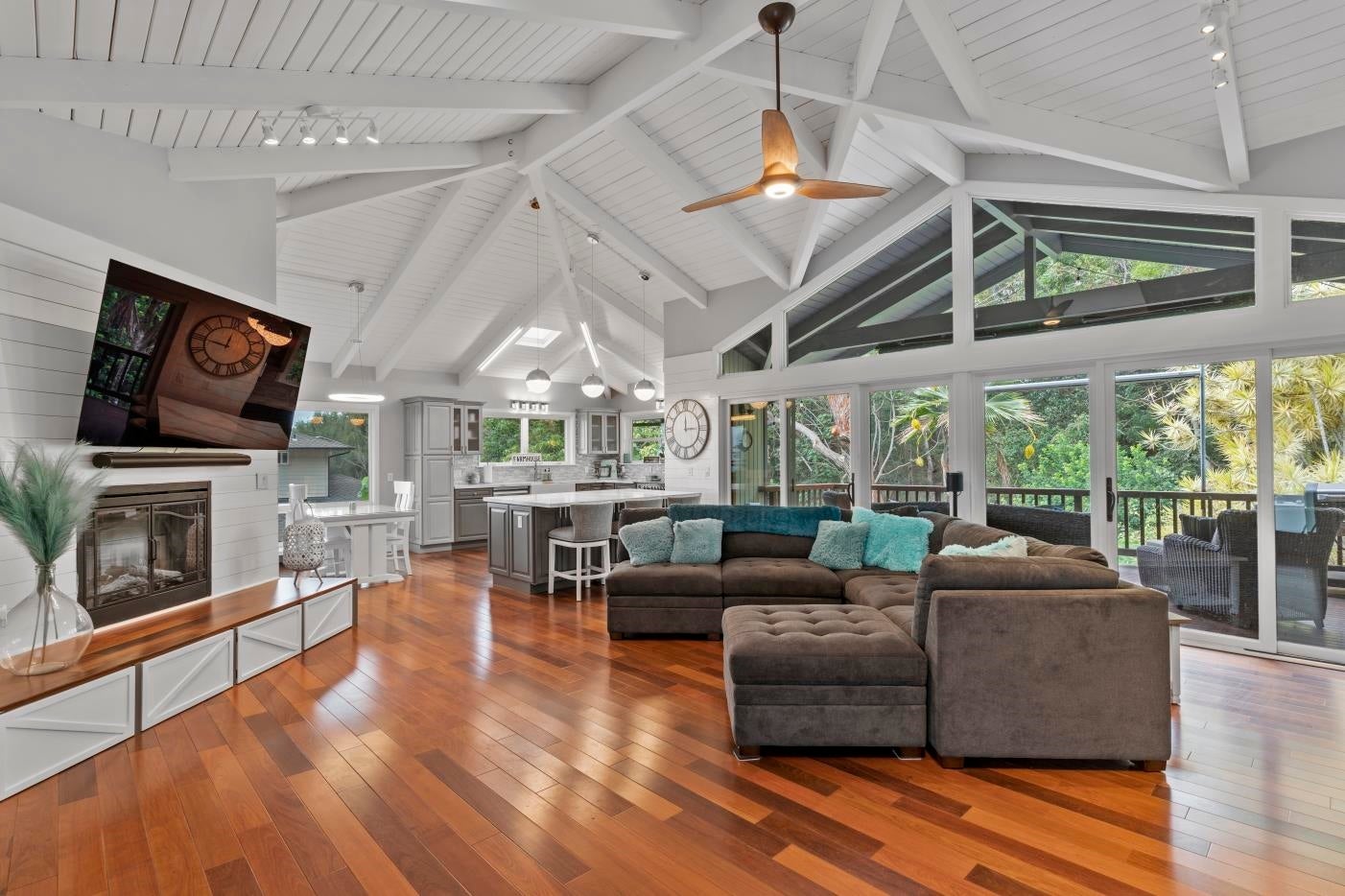 551 Polulani Dr