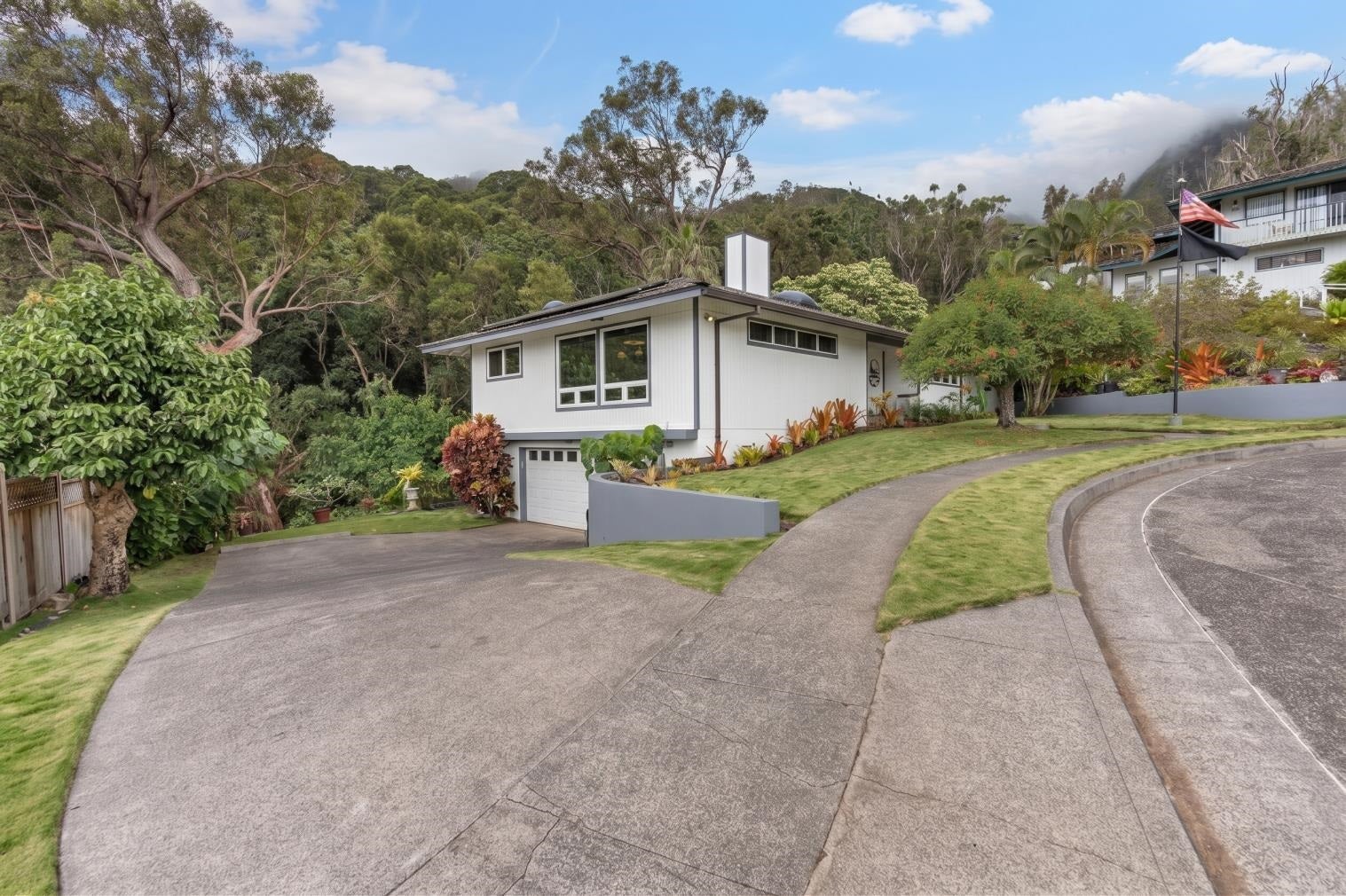 551 Polulani Dr