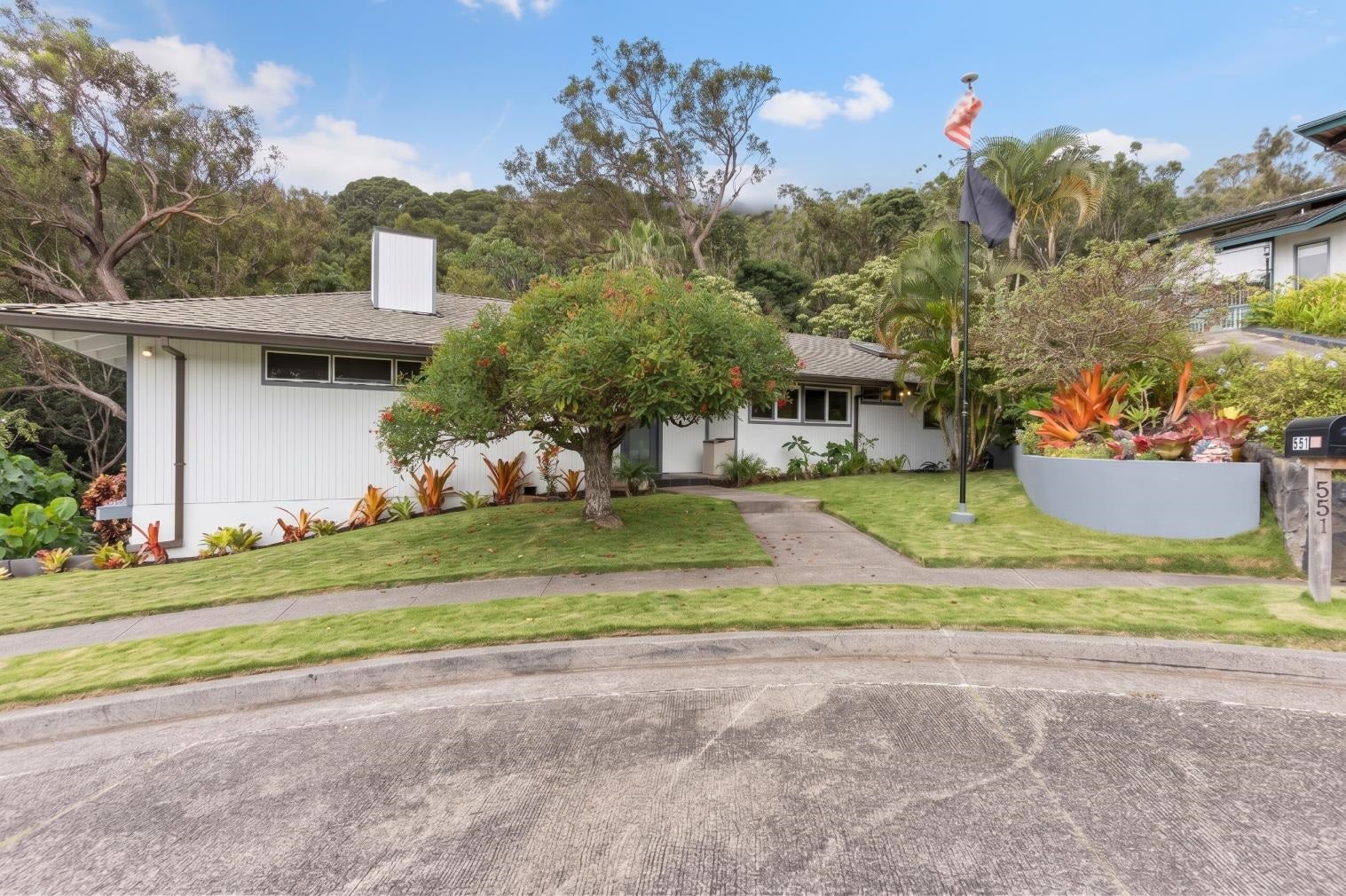 551 Polulani Dr