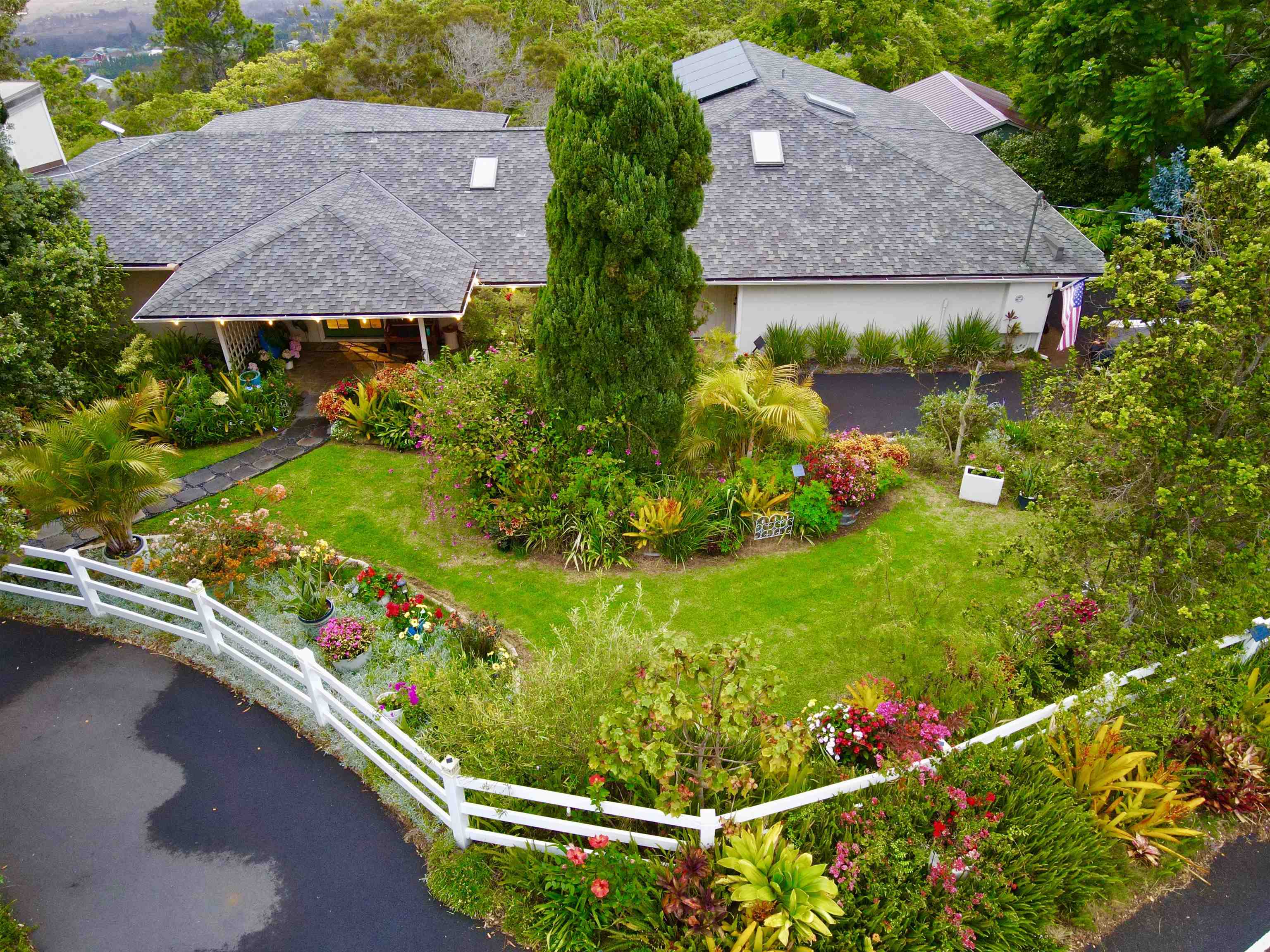 17526 Haleakala Hwy